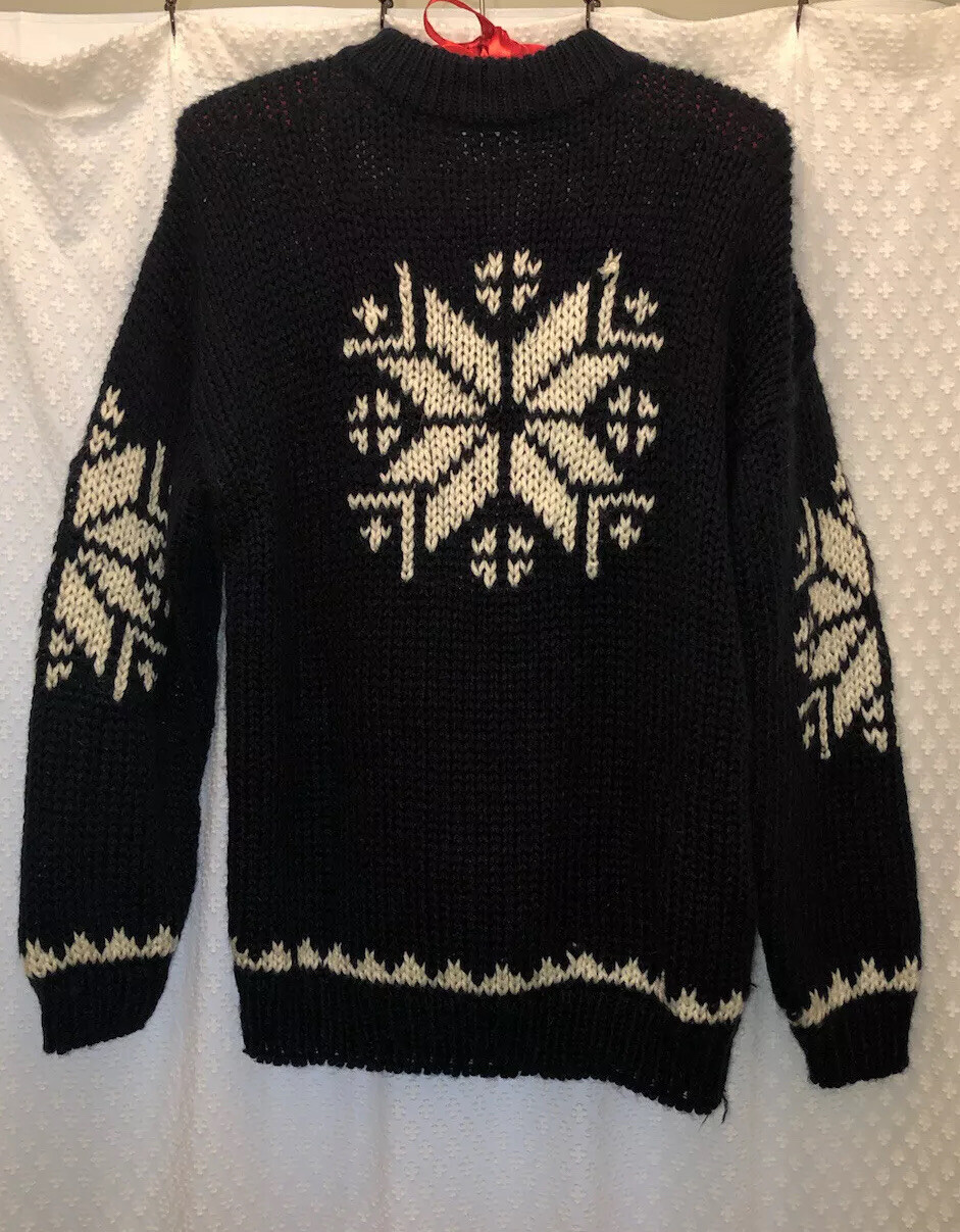 Vintage Navy And White Snowflake Knit Sweater Size Medium