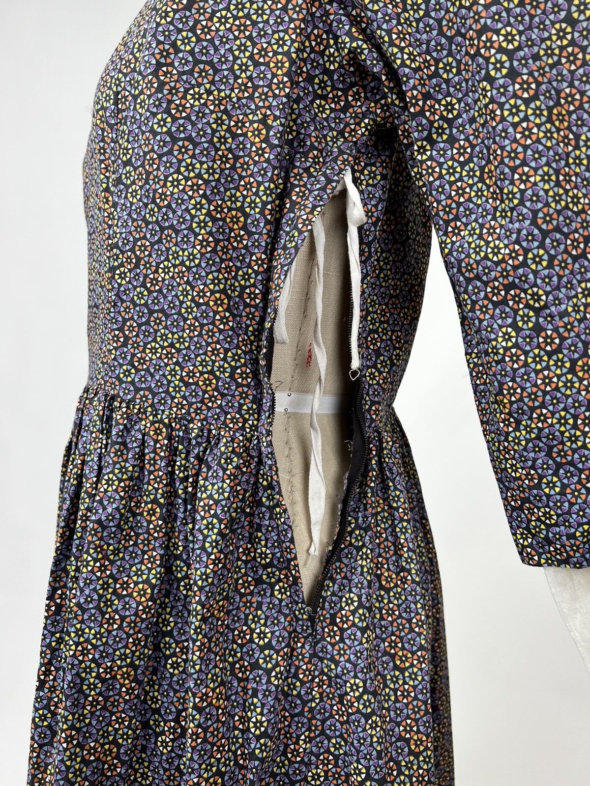Antique 1930s Cotton Folk Printed Day Dress With False Collar Wounded Bird AS IS