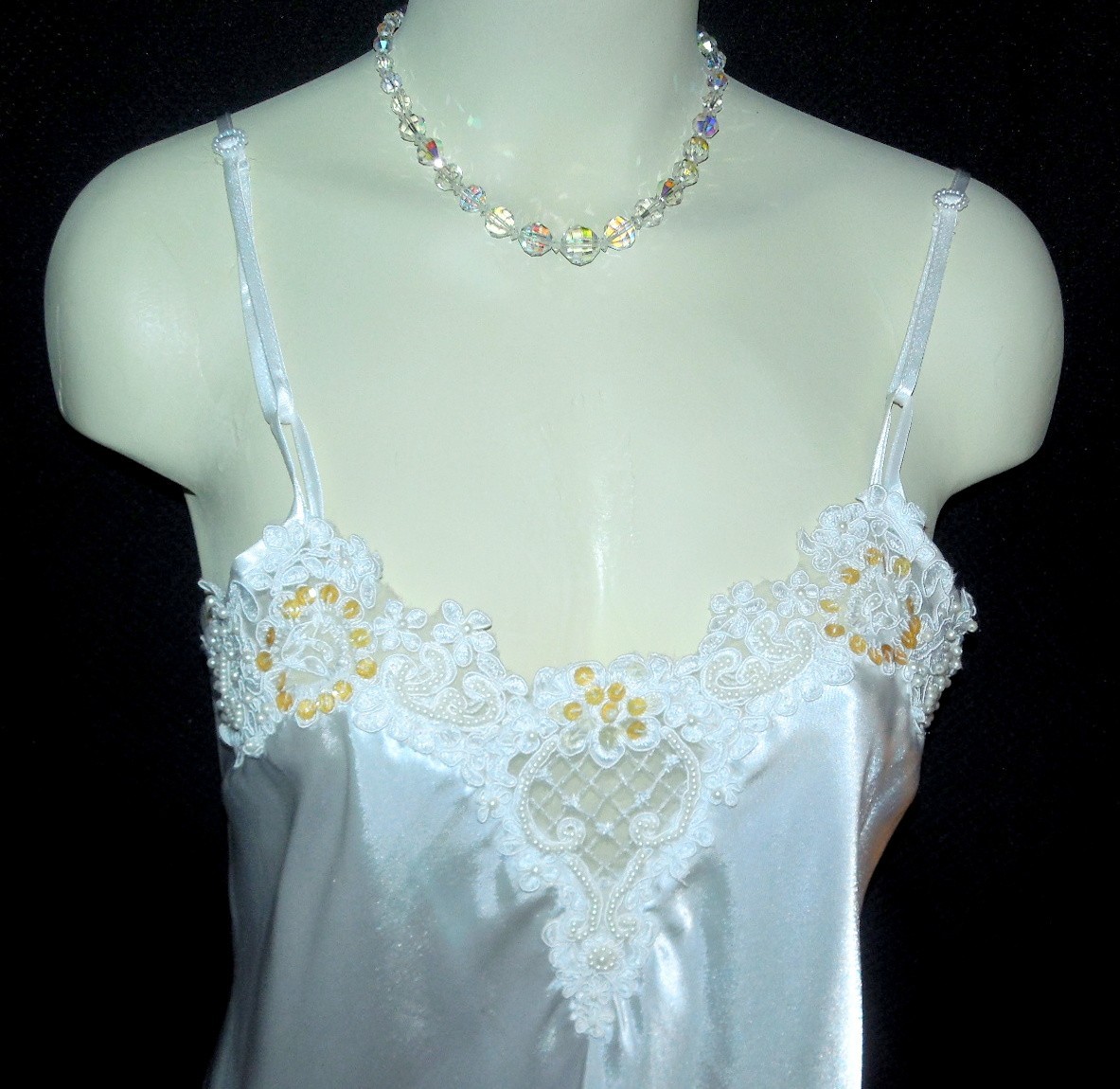 PRISTINE L BUST 38″ ENCHANTING BEADED BRIDAL WHITE PEARLS LIQUID SATIN NIGHTGOWN