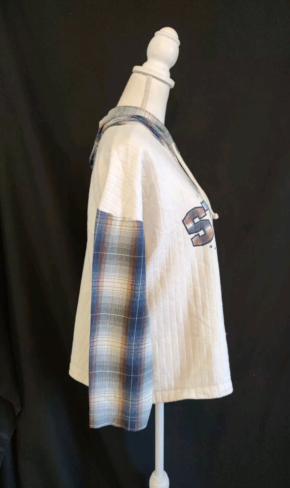 90’s Vintage Hoodie Shirt Grunge Plaid Sleeve USA Status Club Chest Graphic L/XL