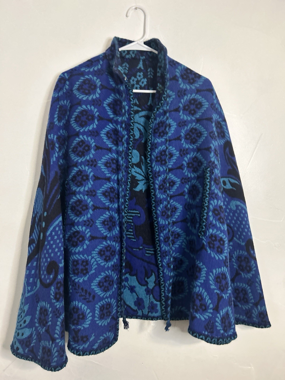 Vintage 60s 70s Tapestry Arvi Poncho Cape Shawl Wrap Vibrant Turquoise Blue O/S