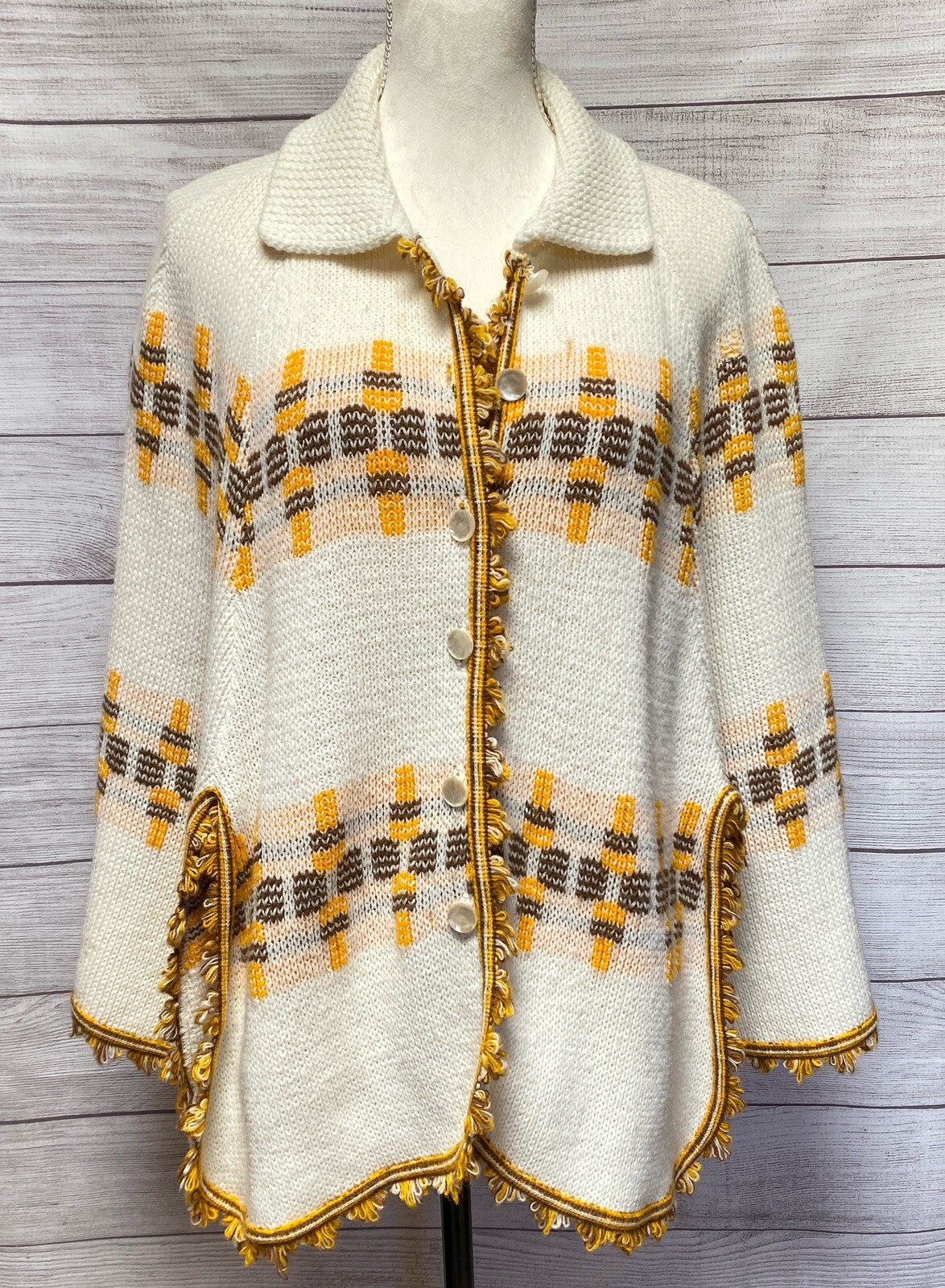 Vintage 60s 70s Knit Poncho Button Front Collar Beige Fringe One Size