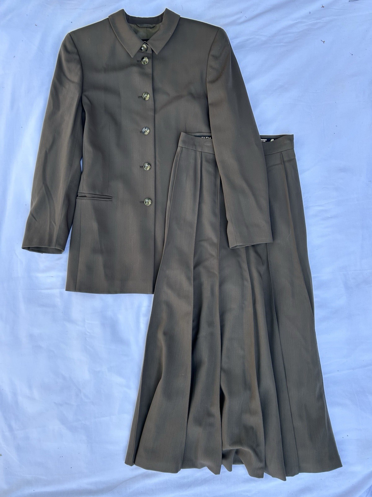 Escada Women’s Vintage 1980’s Khaki Green Pleated Skirt Suit Size 34