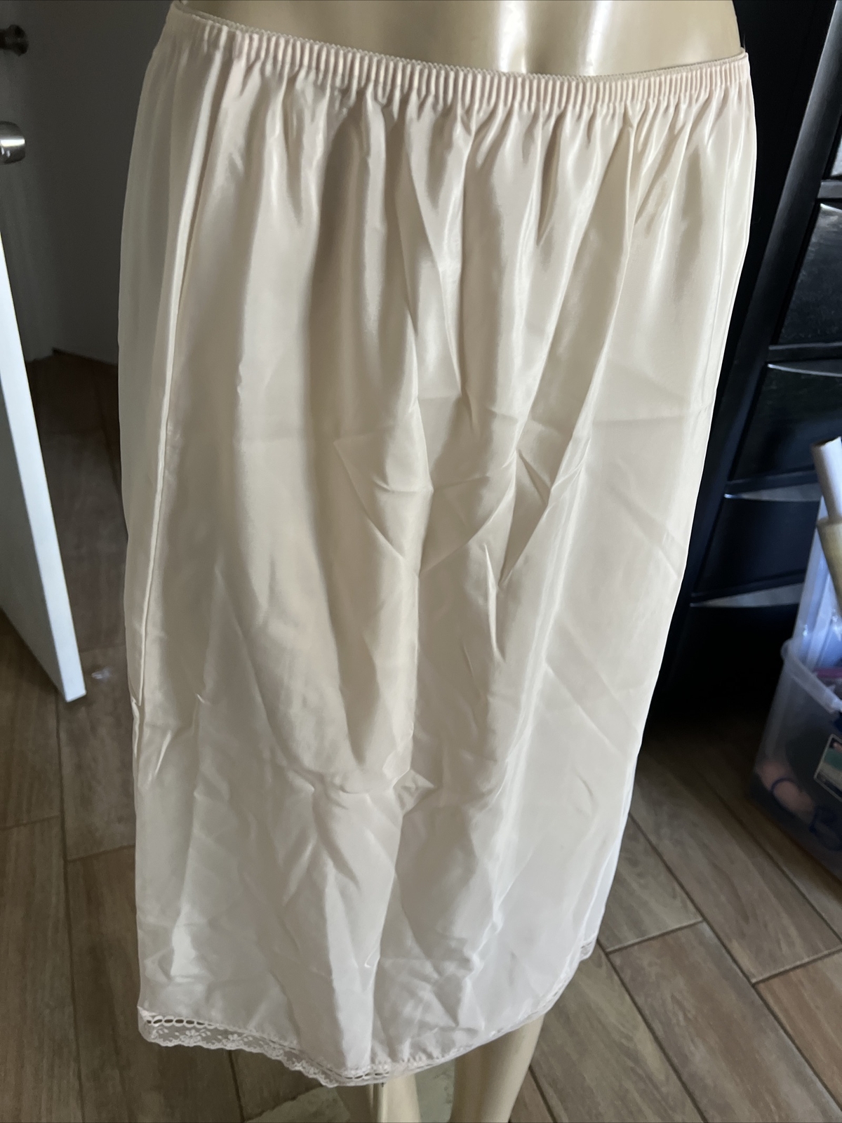 Vintage Crepe Remarque by Jaunty Half SLIP Sm NWTS cbh