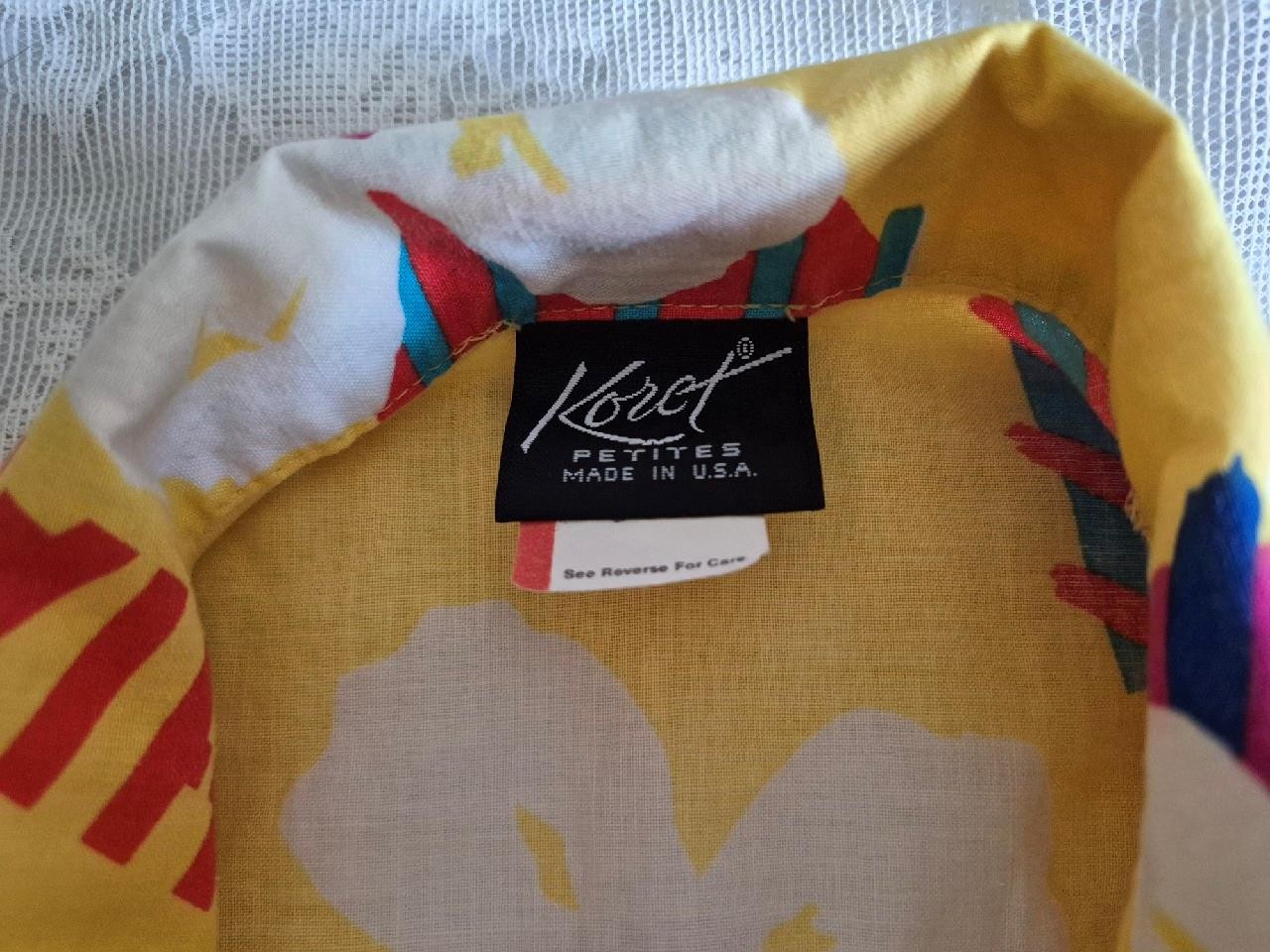 Vintage 1980s KORET PETITES Womens SHIRT Size 8 Blouse RIVIERA Tahiti TROPICAL