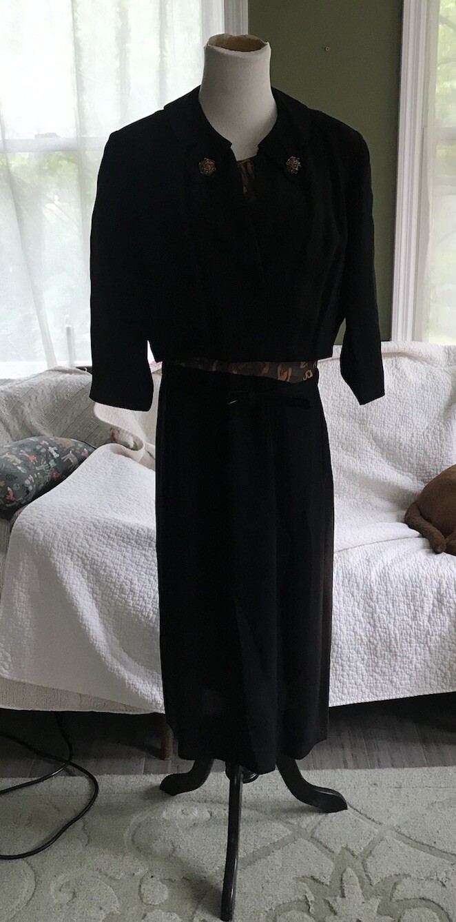 Gorgeous 1940s Two Piece Dress Jacket Set Brown Raised Velvet B46 W34 Vtg