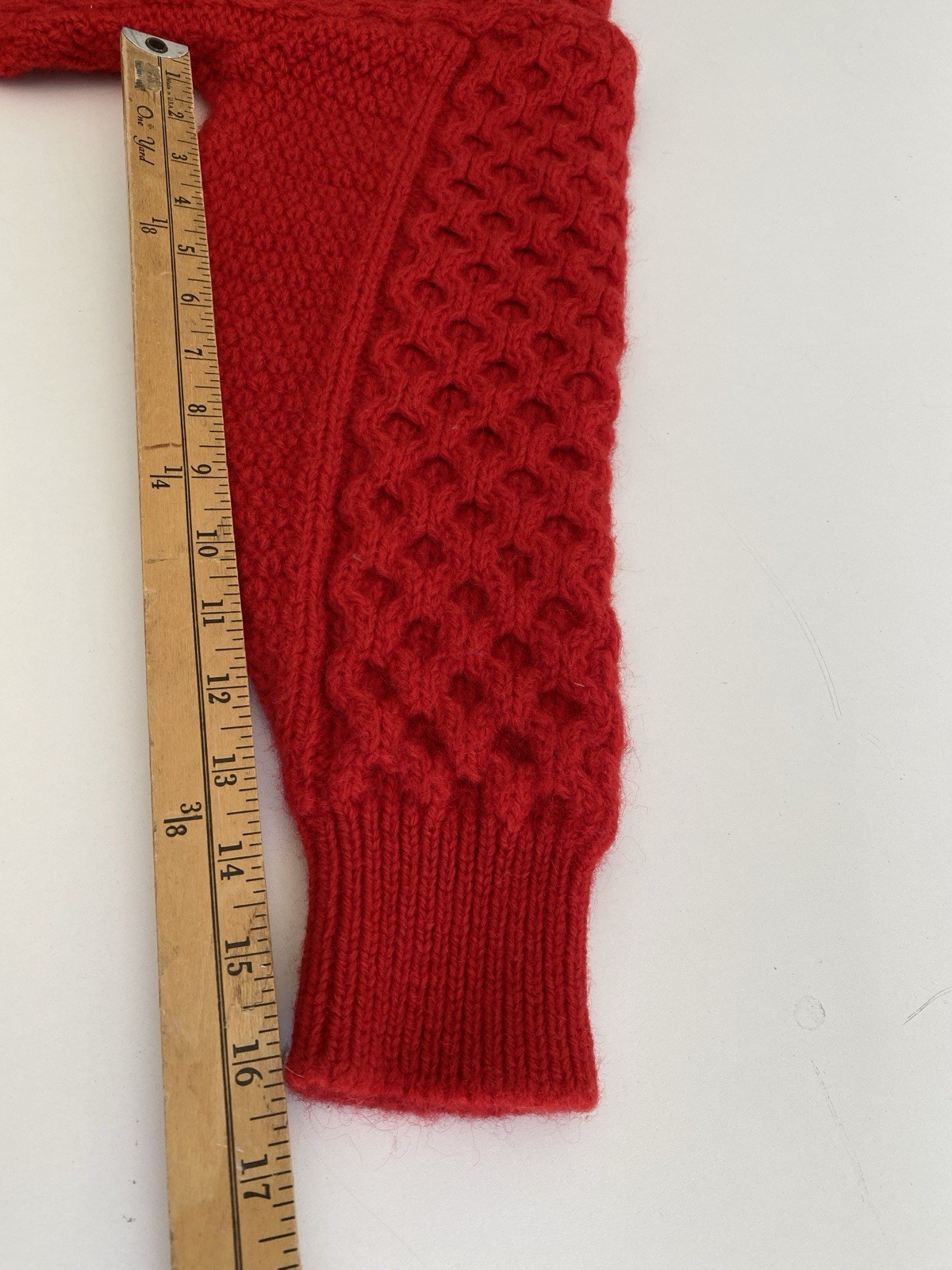 Vintage Kent & Curwen M 100% Pure New Wool Cable Knit Sweater Red Holiday