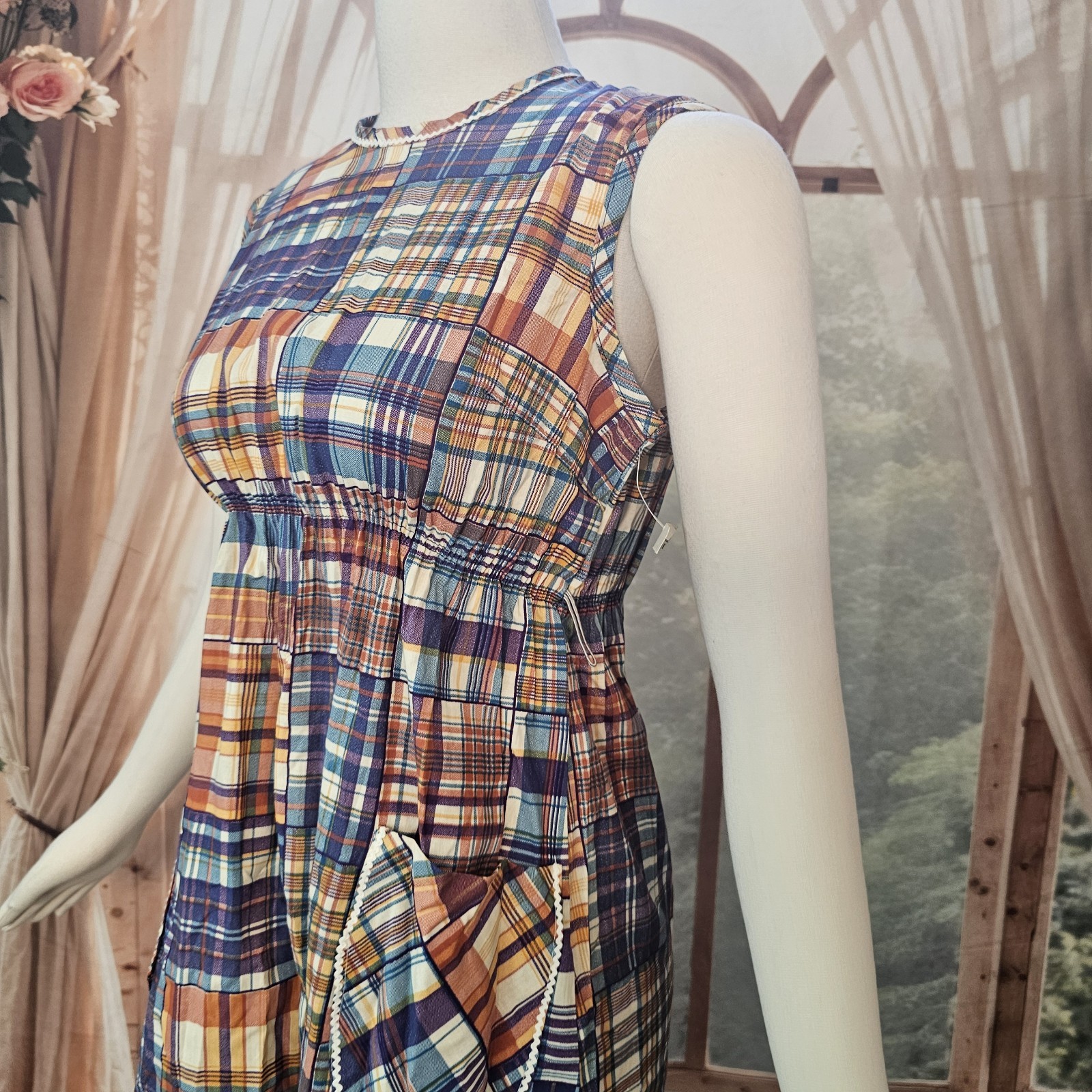 Vintage DEADSTOCK 1960’s Dress Fitted Patchwork Print Scalloped Hemlime NWT