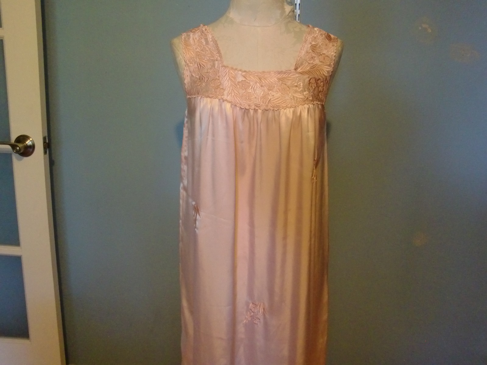 VINTAGE Pink Satin Silky Nightgown Cutout Lace Embroidery All Over PERFECT S/M