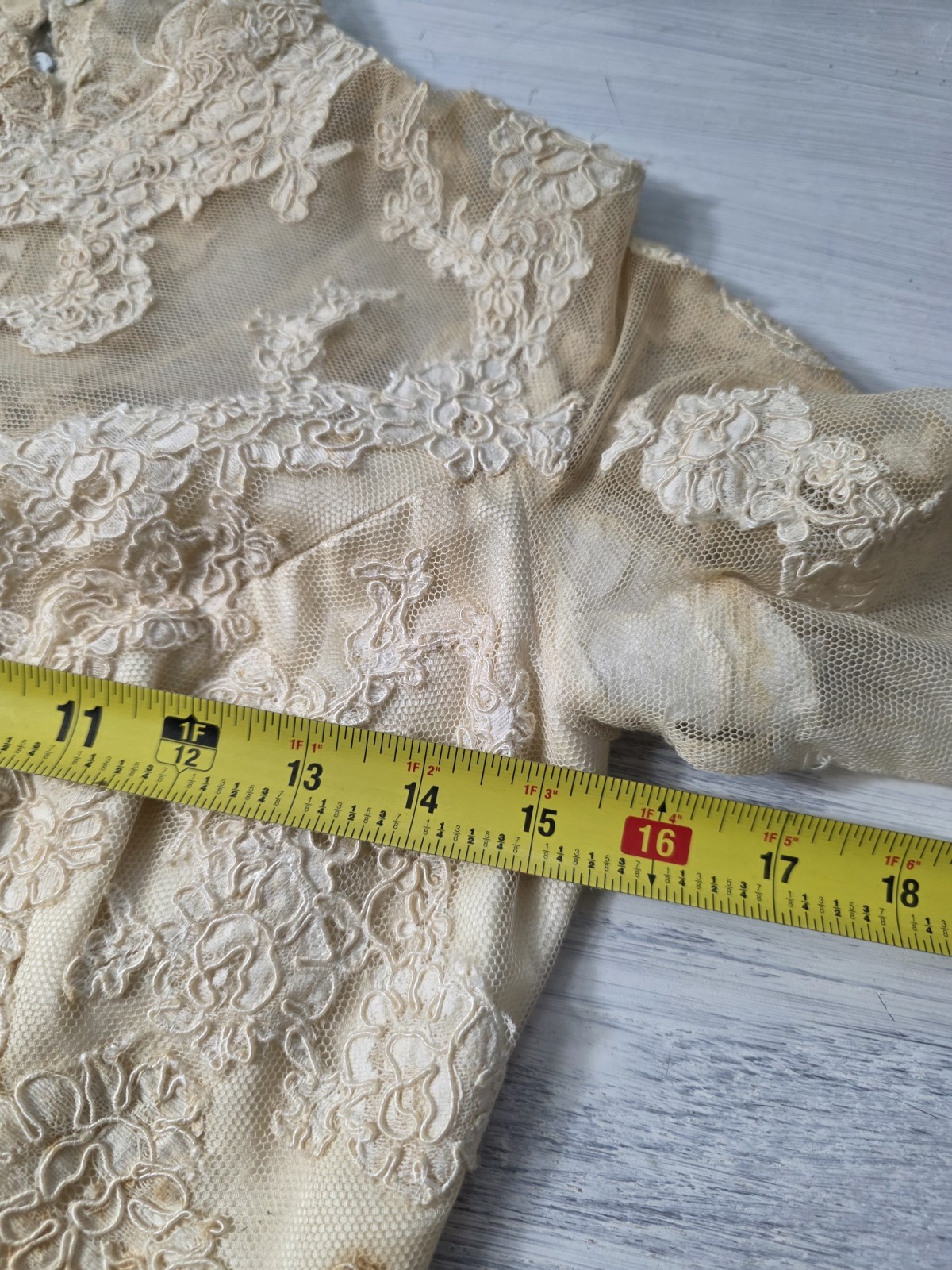 Vintage 1940s Bride Small Slipper Satin & Lace Wedding Dress Cathedral Train 40s