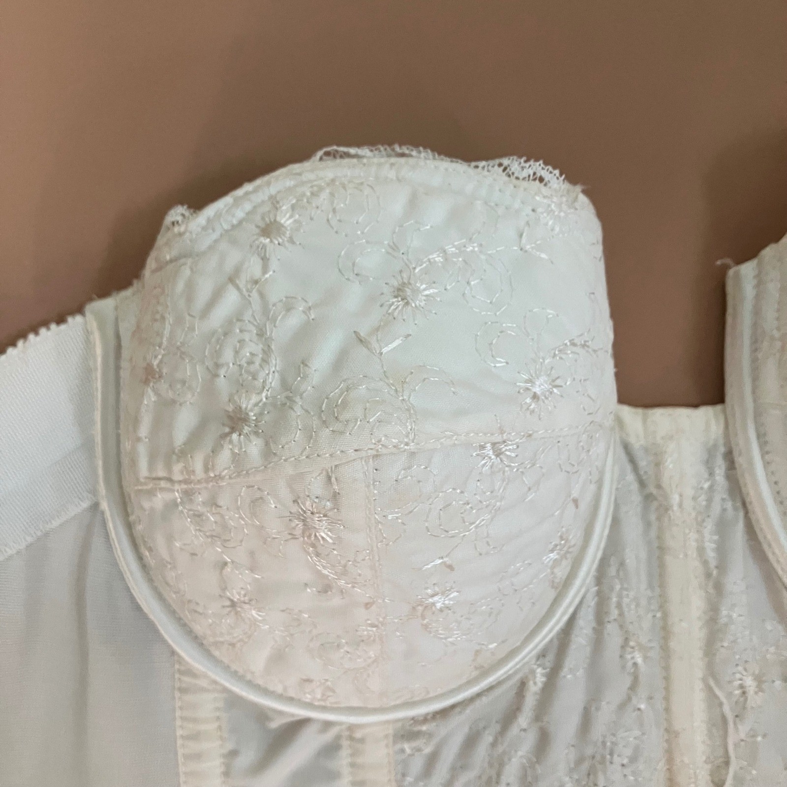 Vintage Charmode Sears Roebuck Nude Embroidered Corset Bustier 34A Garter Pin-Up