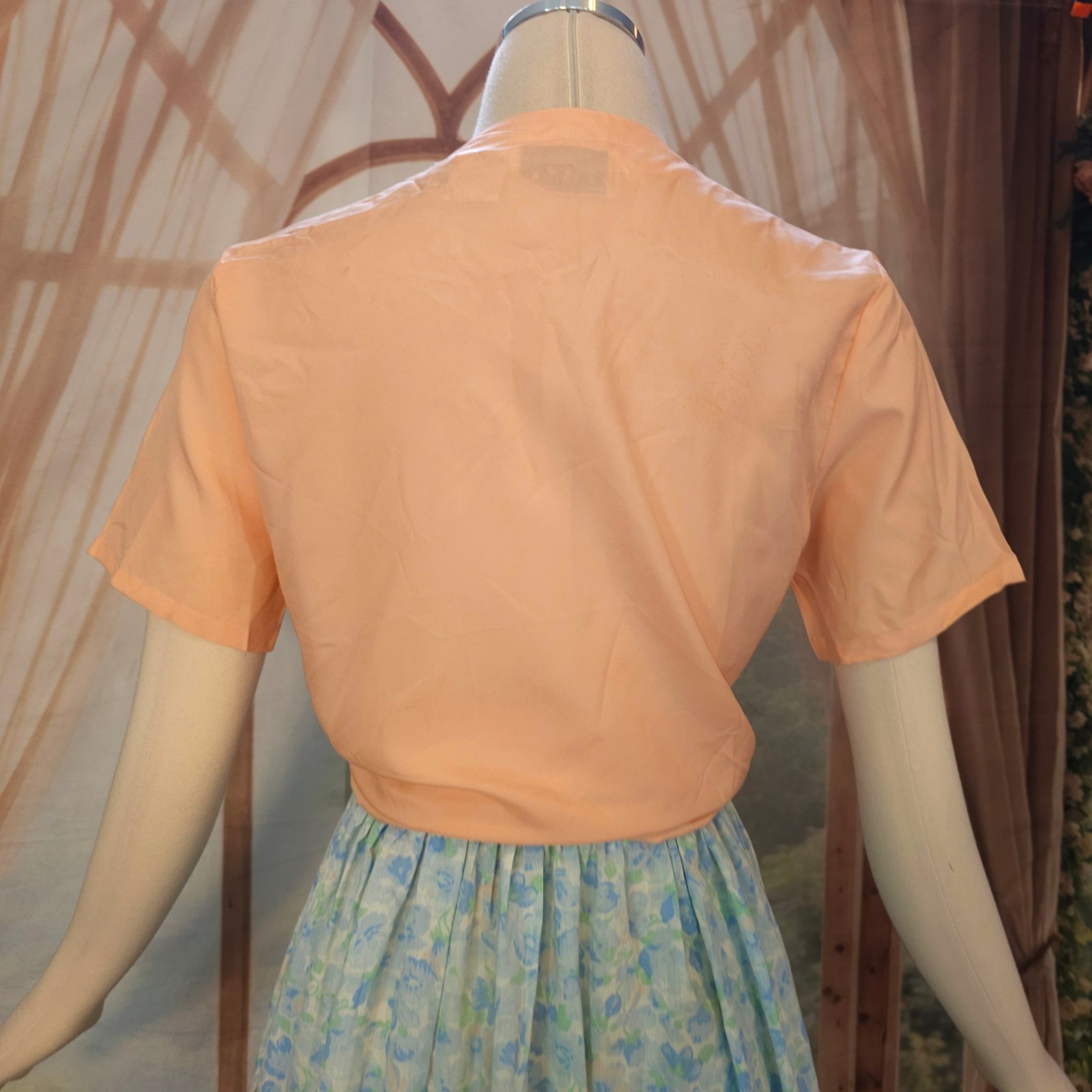 Vintage 1970’s Blouse Top Shirt Peach Pink V-neckline Eyelet Lace Cutouts Floral