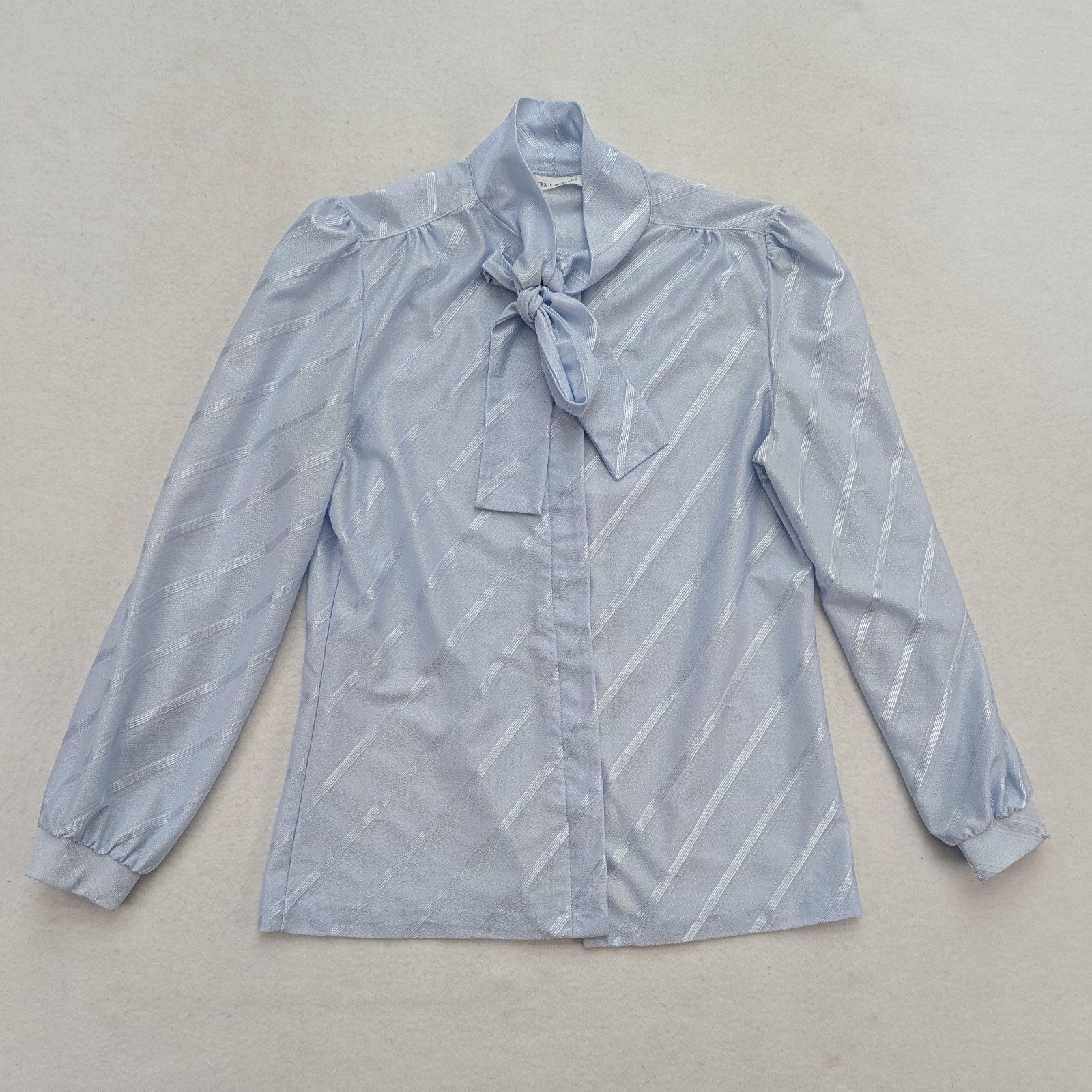 Queen Casuals Vintage Women’s Blouse Size S/M Blue Bow Long Sleeve