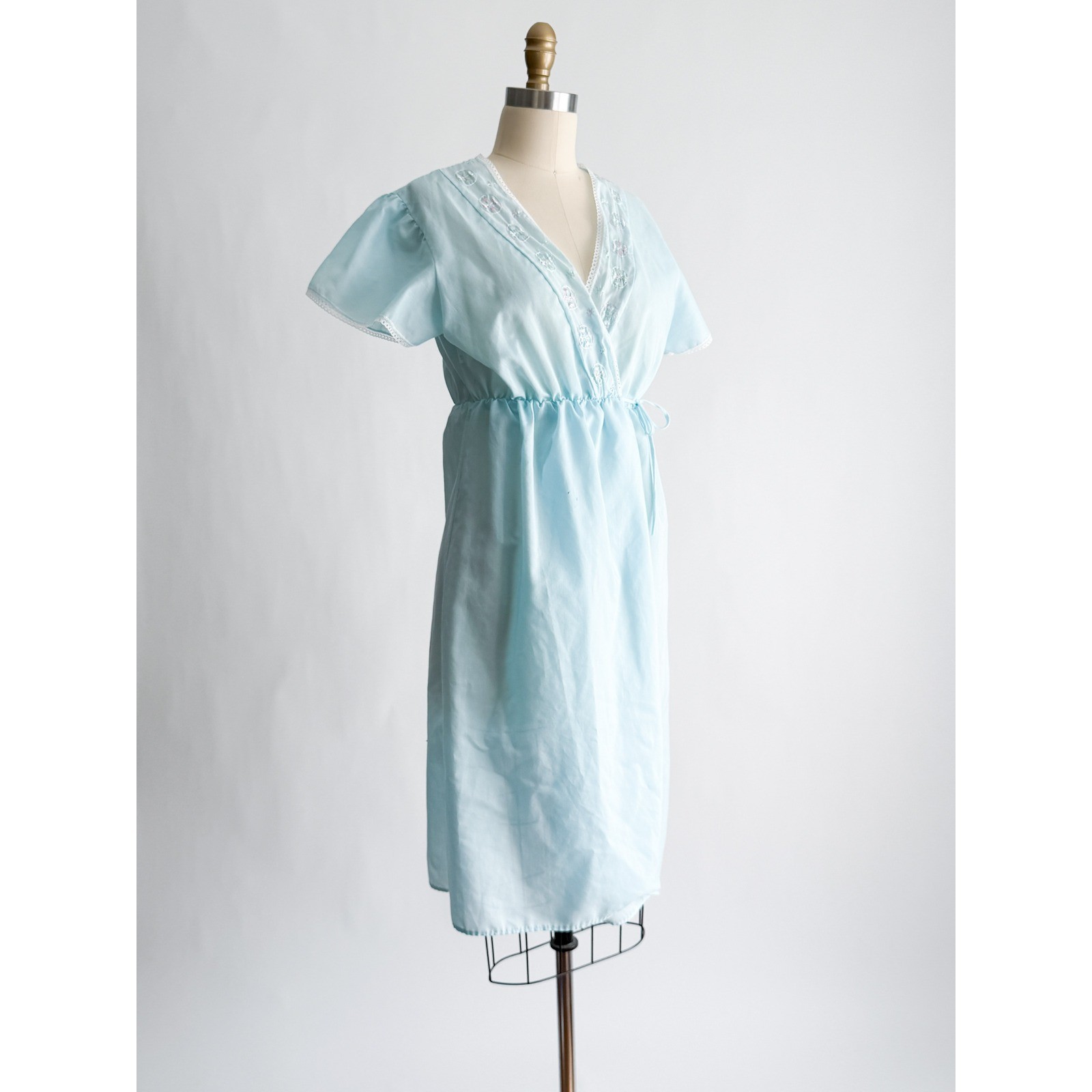 Glencraft Lingerie Vintage Wrap Robe Floral Embroidery Lace Medium Blue ILGWU