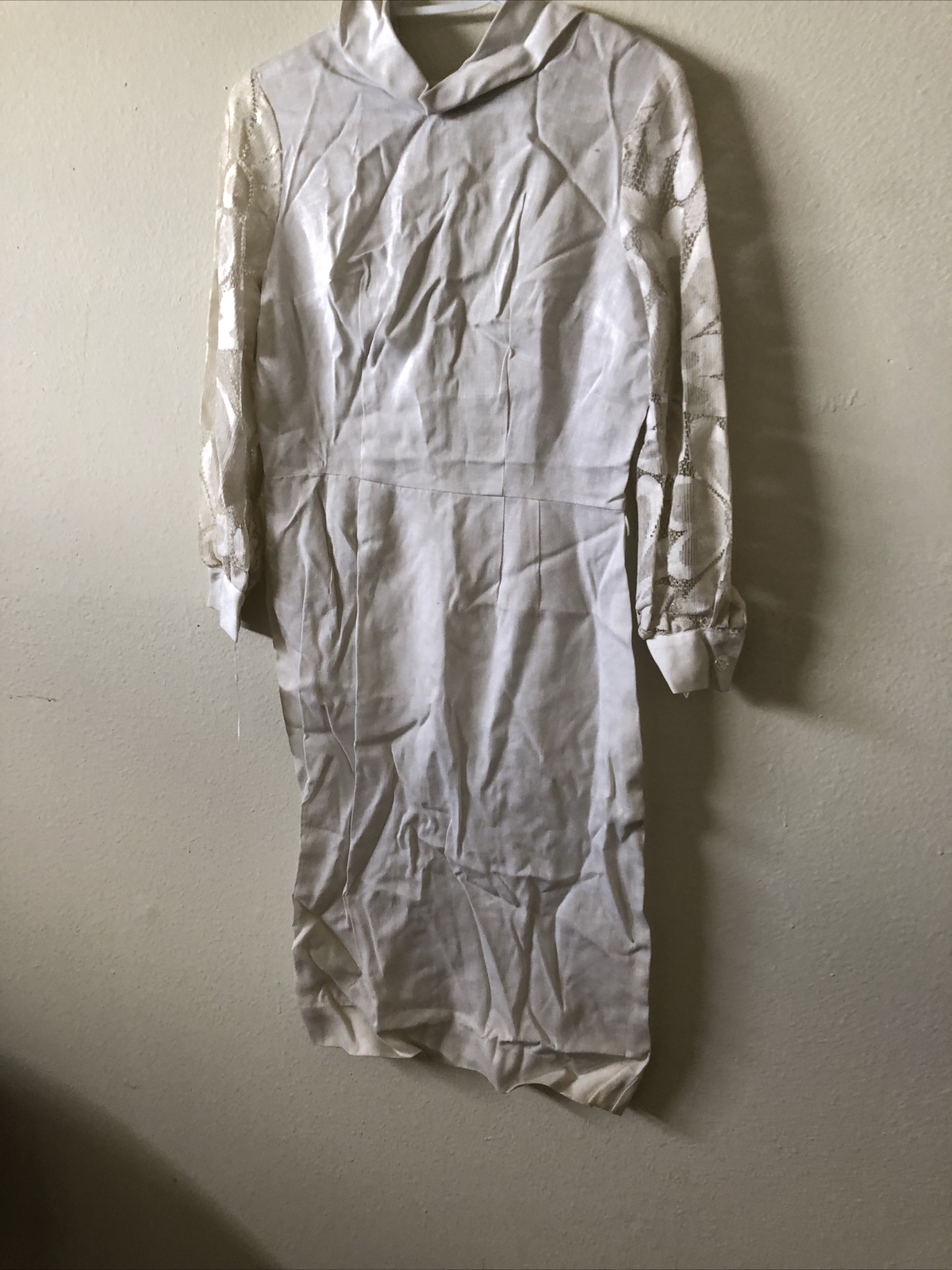 NWT VTG 1960’S White Rayon Dress With Lace Sleeves Size M