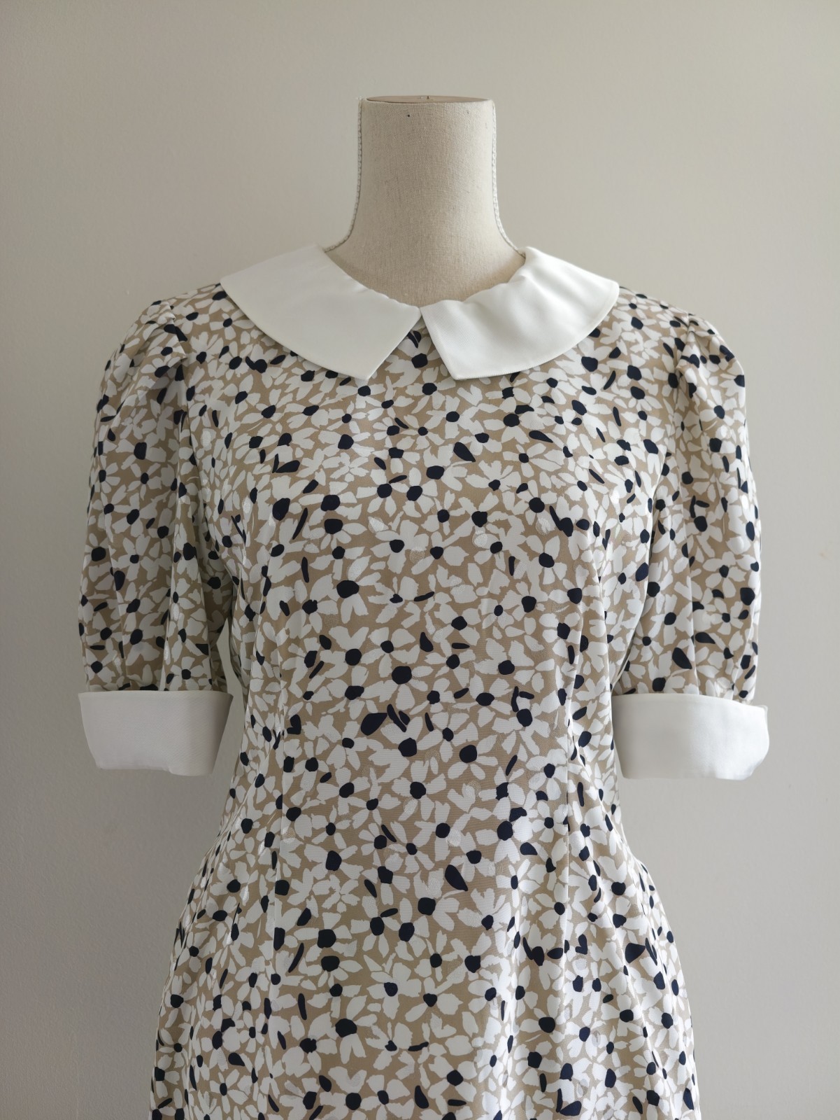 Vintage Hanae Mori Peter Collar Floral Print Sress