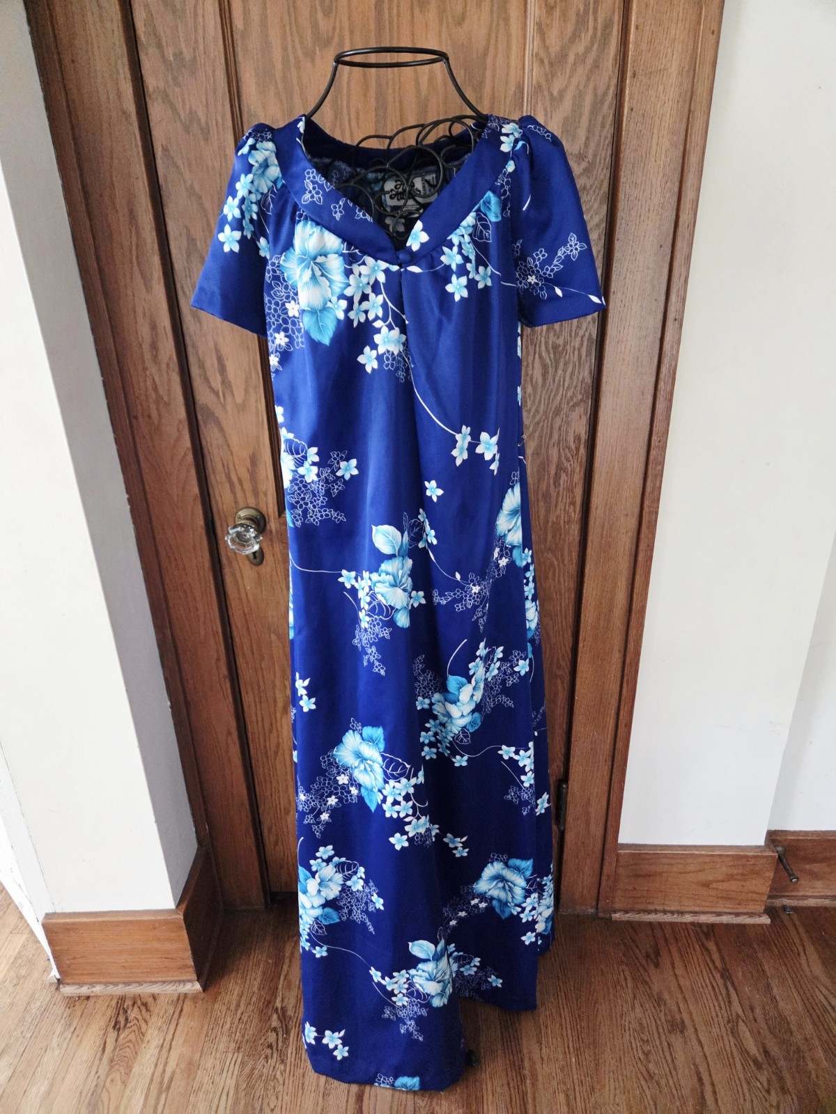 Hilo Hattie Vintage Medium Blue Floral Maxi Dress Hawaiian Polyester Flow Cruise