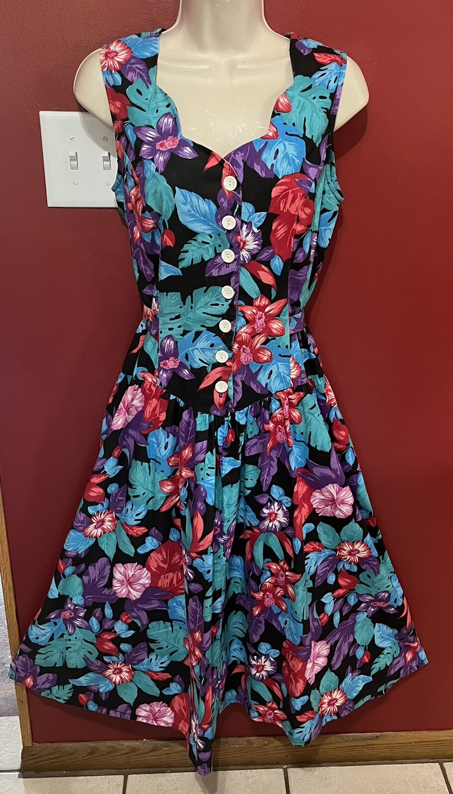 Vintage EBER Dress Women’s Size 7 Multi Color Floral Hawaiian Fit & Flare Button
