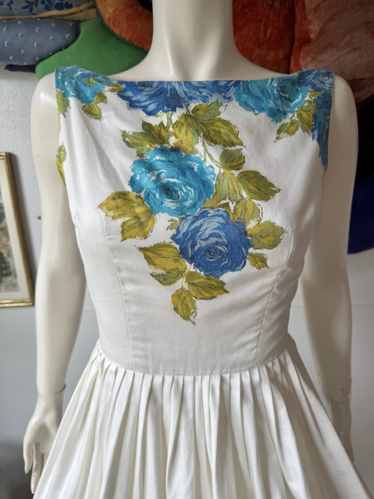 Vintage 1950s BORDER PRINT SUNDRESS Dress Cotton Blue ROSES Bows Metal Zipper XS