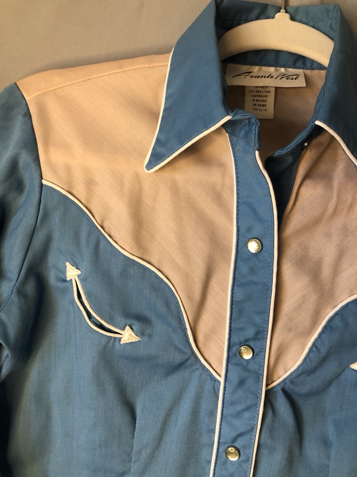 Vintage Western Wear Top Pearl Snaps Women’s Size 9/10 Smile Pockets