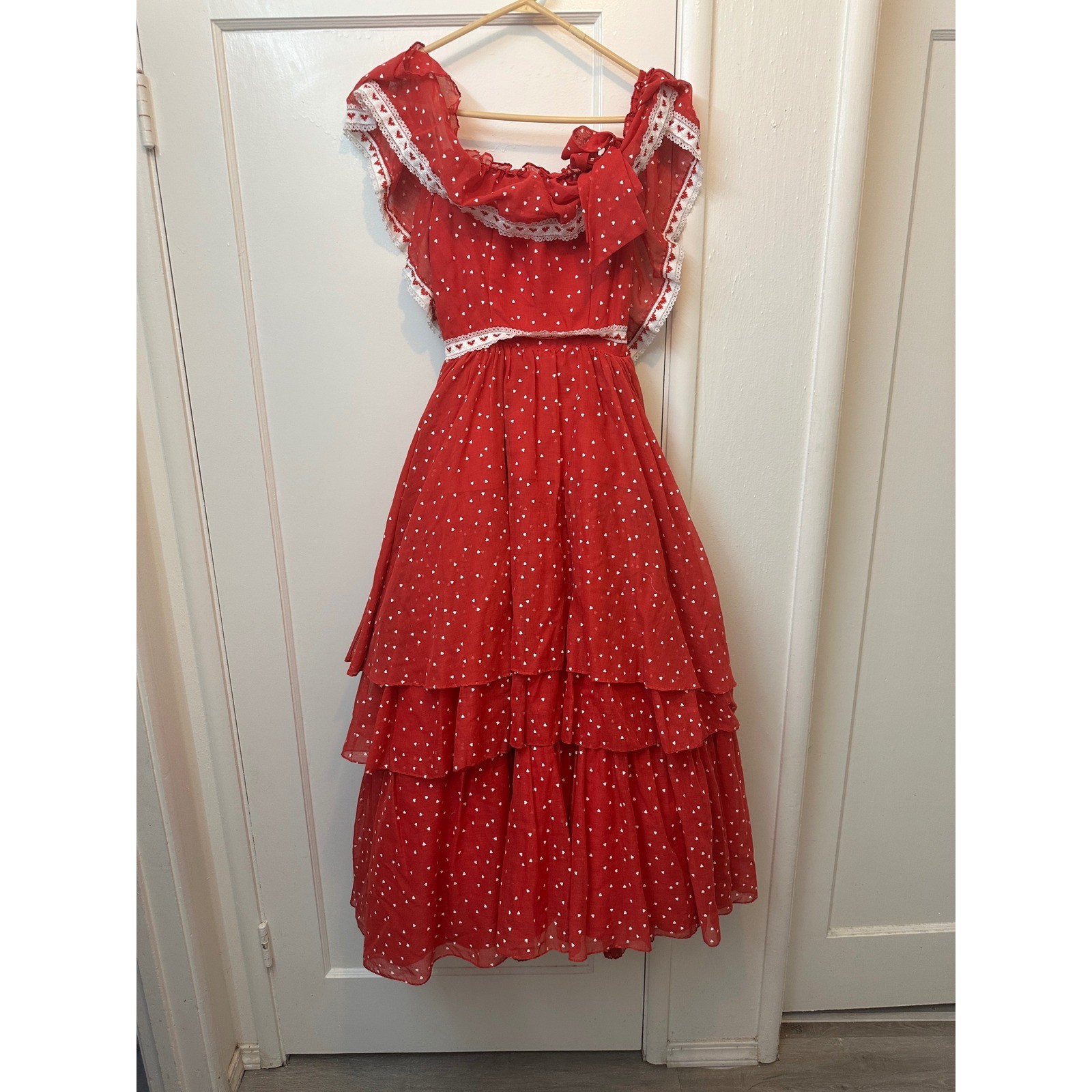 Flirtations VTG Red Heart Print Tiered Maxi Dress Lace Trim Ruffle 7/8 Red White
