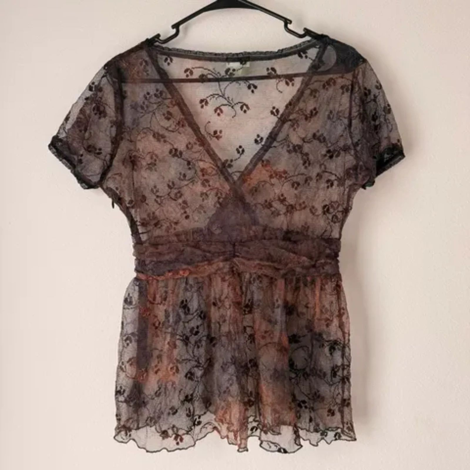 Petit Pois by Viviana G. Small full sheer lace v neck peplum top with rose detai