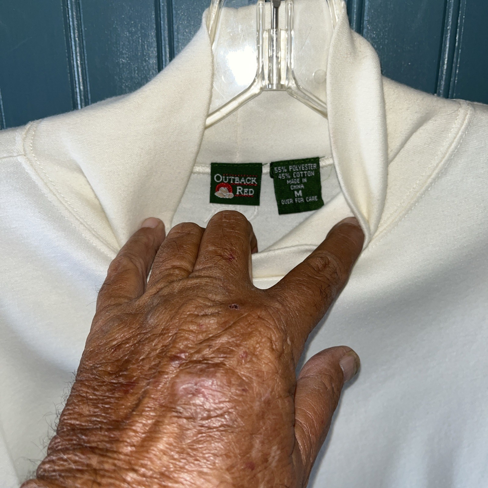 Vtg Outback Red Med Off White Turtle Neck Long Sleeve