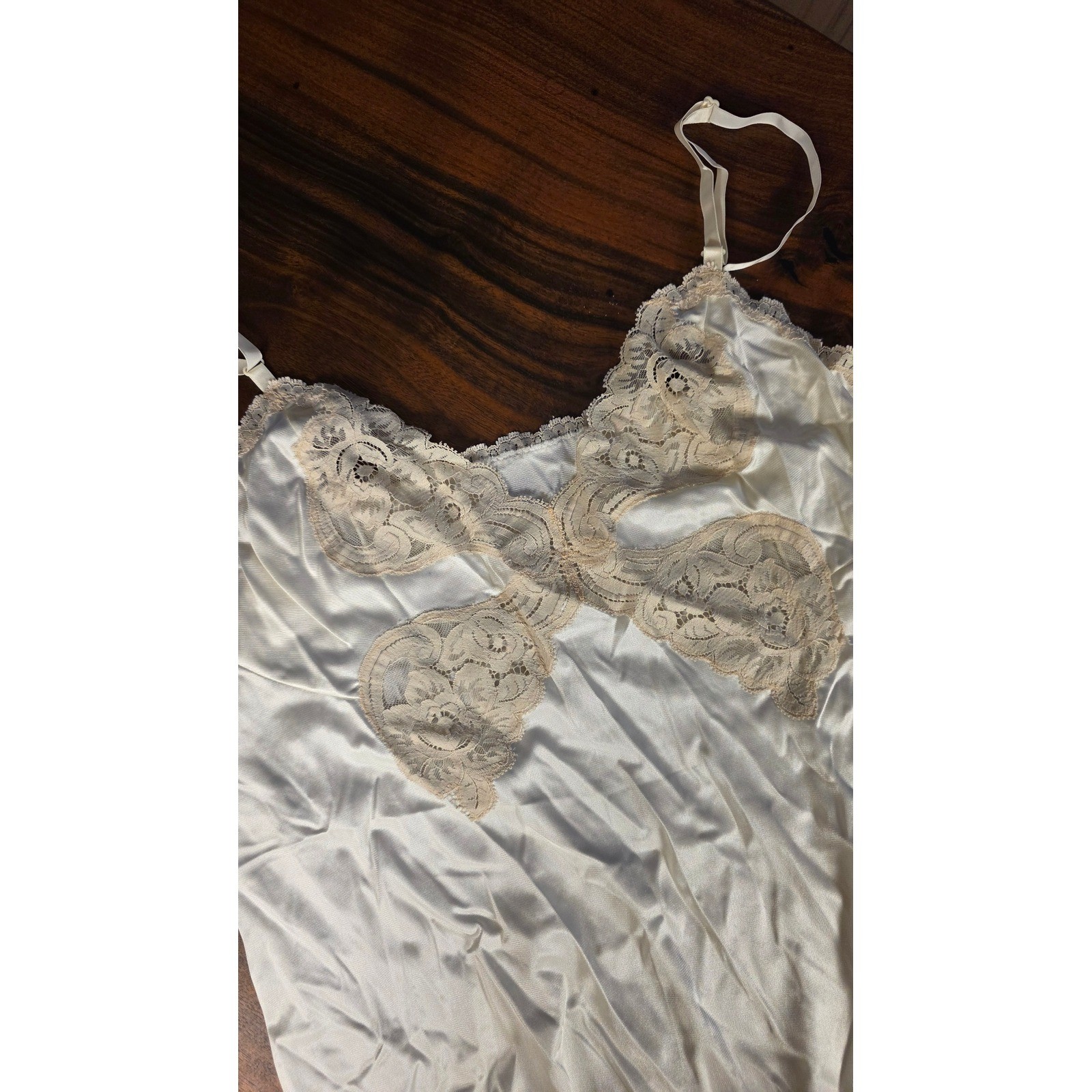 Vintage Vanity Fair Ivory Lace Trim Full Slip Antron SLIP DRESS FAIRYCORE BOHO I