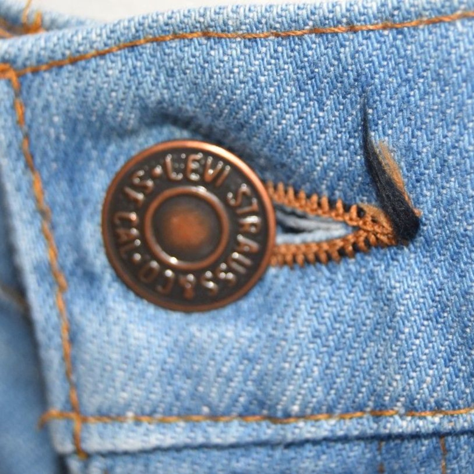 Vintage 70s Levi’s Orange Tab Wide Leg Cargo Jeans High Rise 32×27.5 USA
