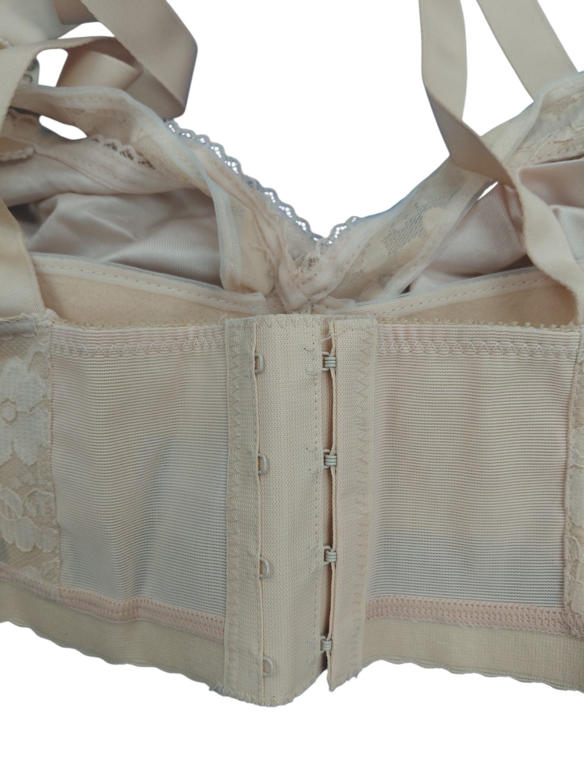 Vintage Lady Cameo Lingerie Bra Size 34EE