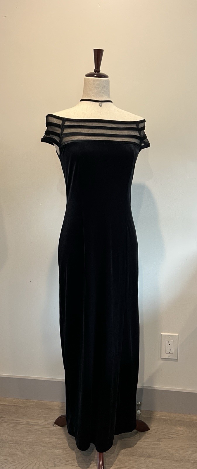 VTG Black Velvet Formal Evening Prom Dress Mesh Neckline Y2K Goth S