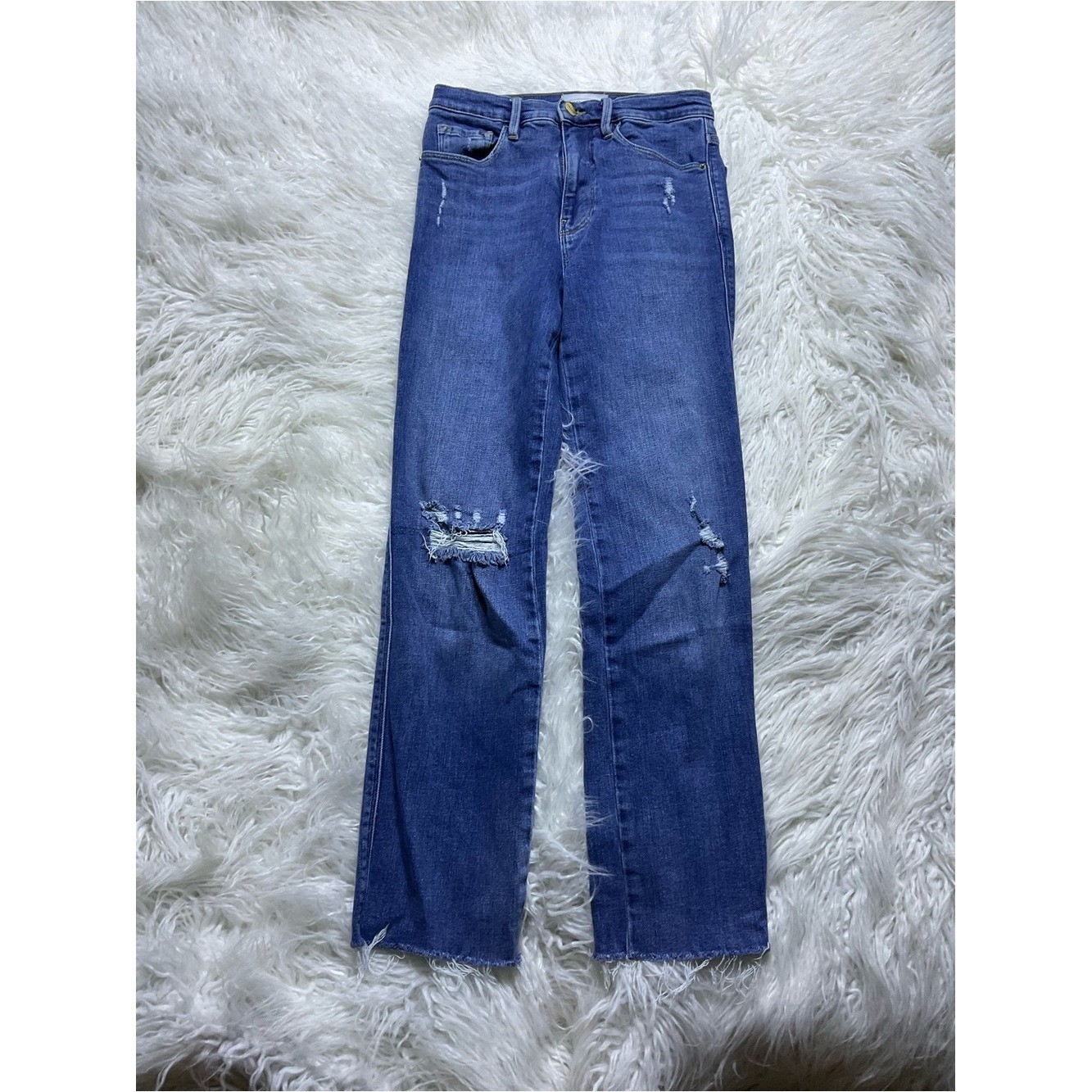 Frame – Le Sylvie Slender Straight Leg Jeans in Sonoma Rips