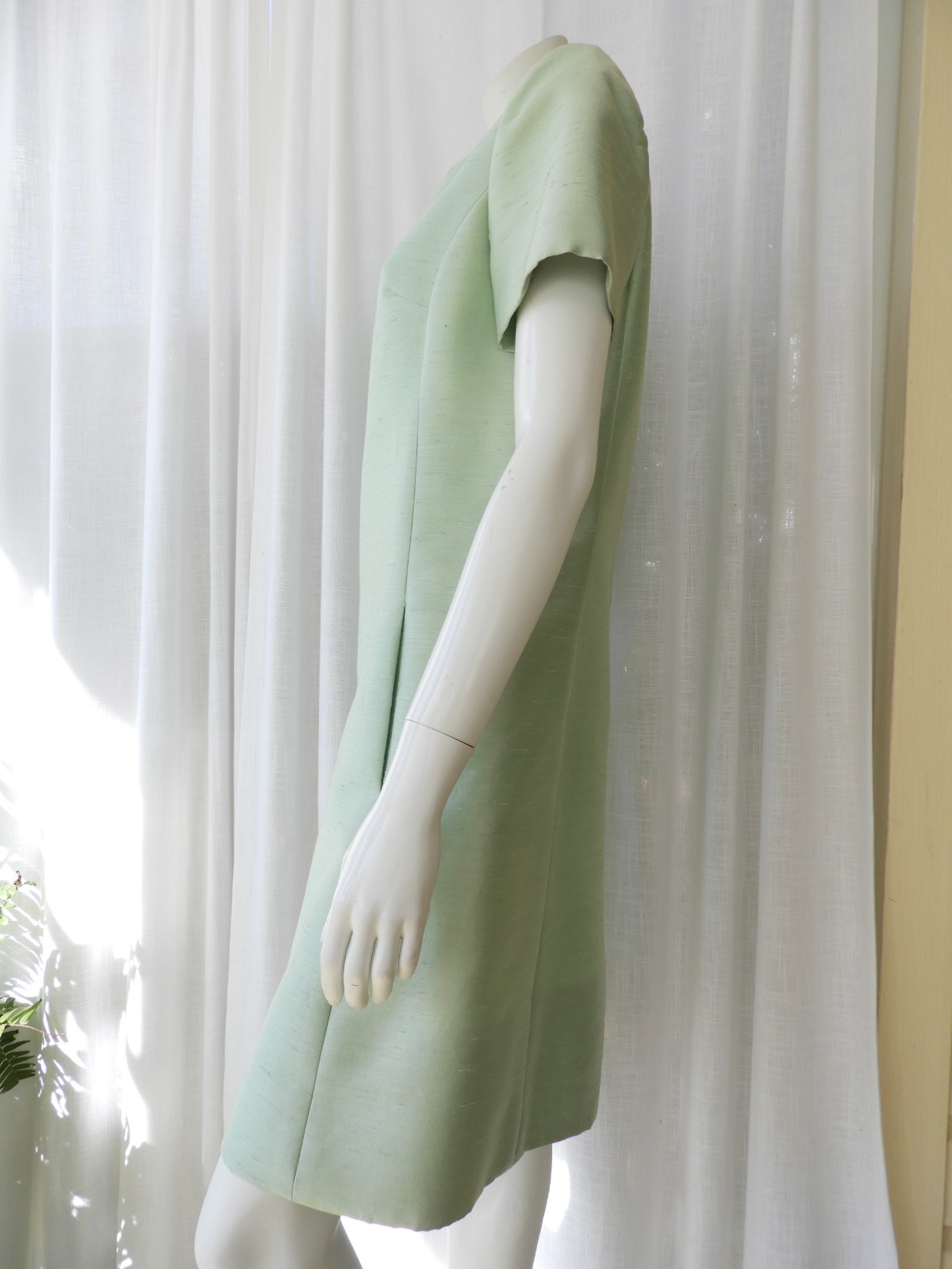 Vtg 1960’s Raw Silk Sheath Dress Mint Green SS Alison Ayers sz 37/35/38″