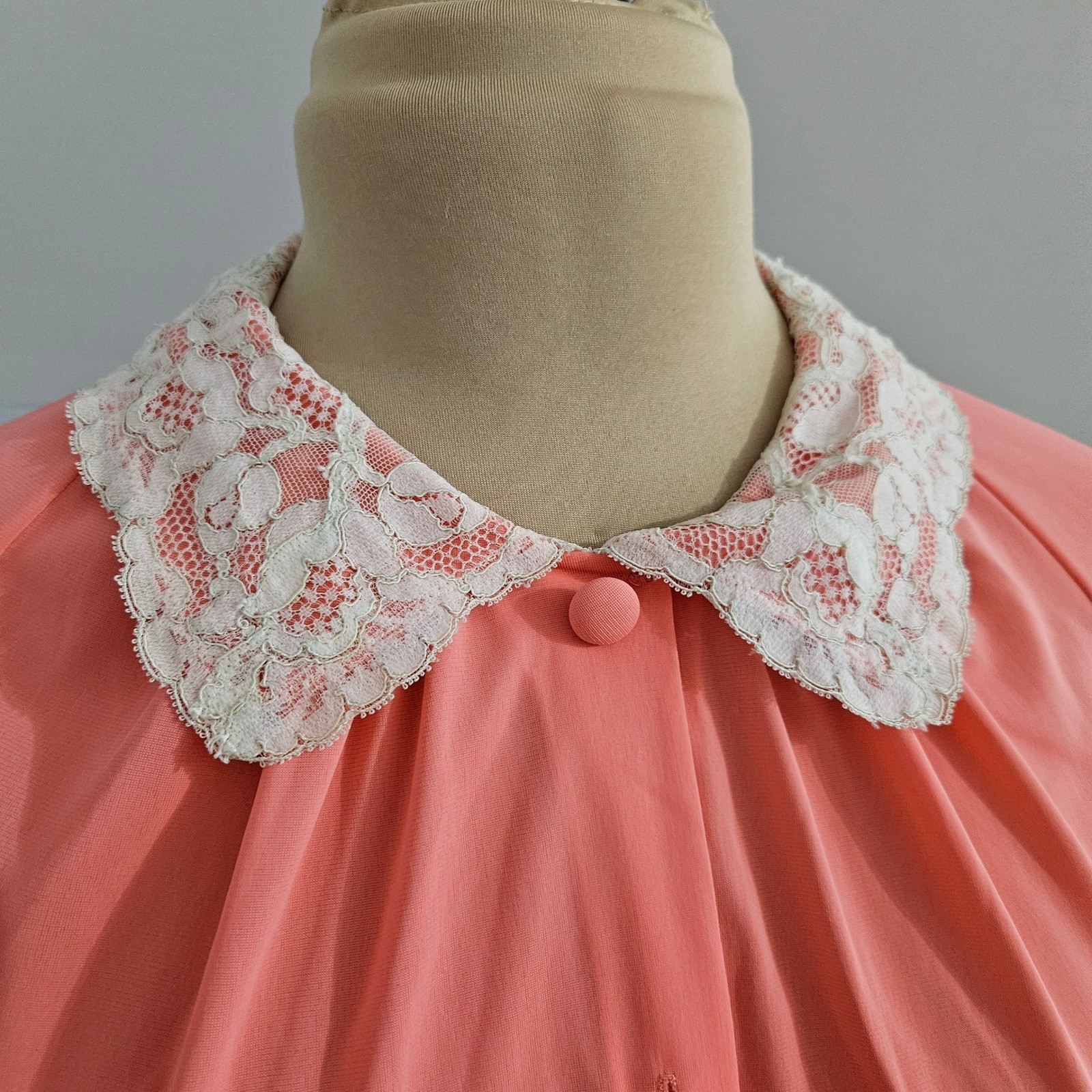 Vintage Gossard Artemis Coral Pink Lace Collar Button Front Bed Jacket Size 34