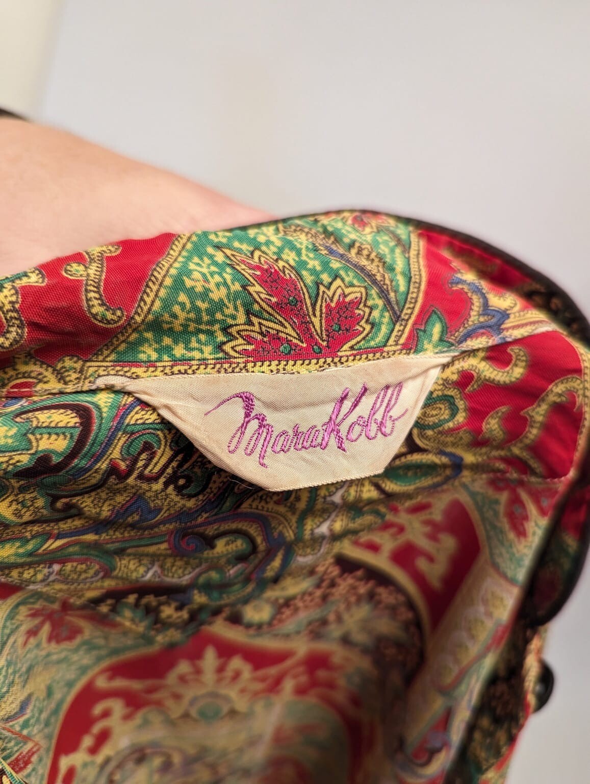 VINTAGE MARA KOBB 1940’S PRINT RAYON BLOUSE / SHIRT 
