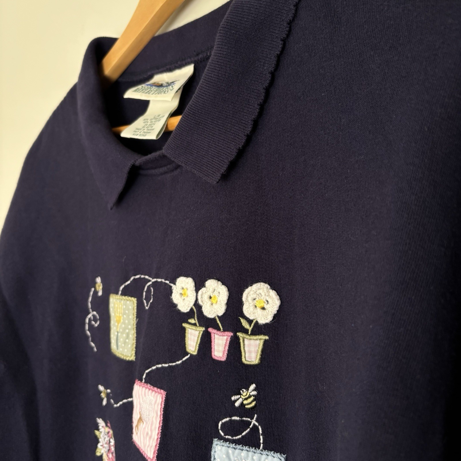 VTG 90s Northern Reflections Gardening Flowers Bees Collar Crewneck Sweatshirt-L