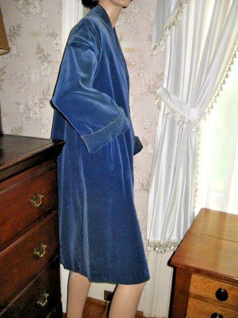 VINTAGE CANTONI BLUE TWILLBACK VELVETEEN COAT-WATER/SPOT RESISTANT-ITALY