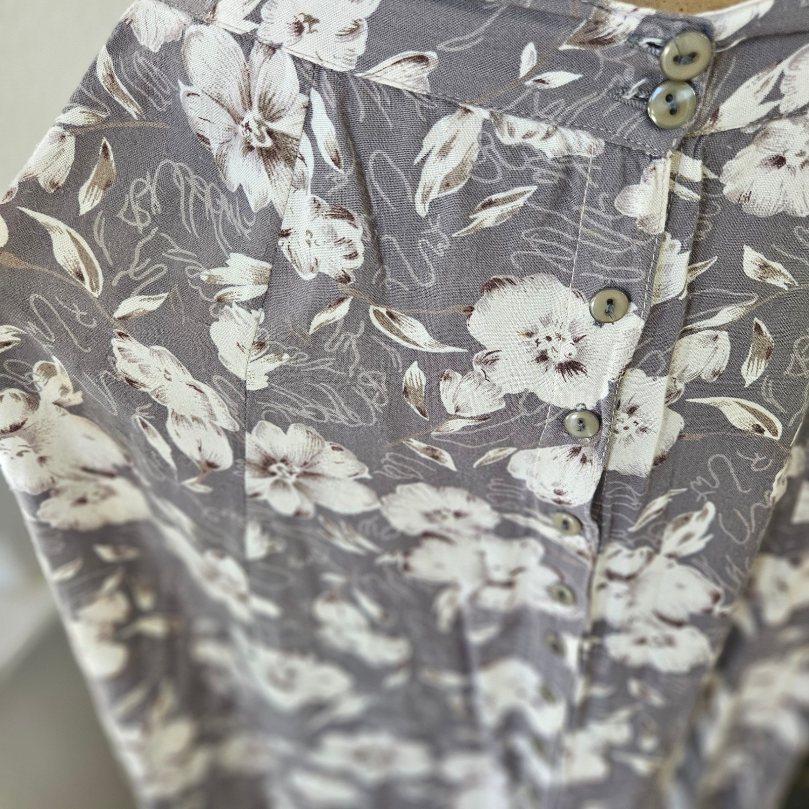Floral Button Front Maxi Skirt Taupe Cottagecore Boho M Speed Limit Brand Rayon