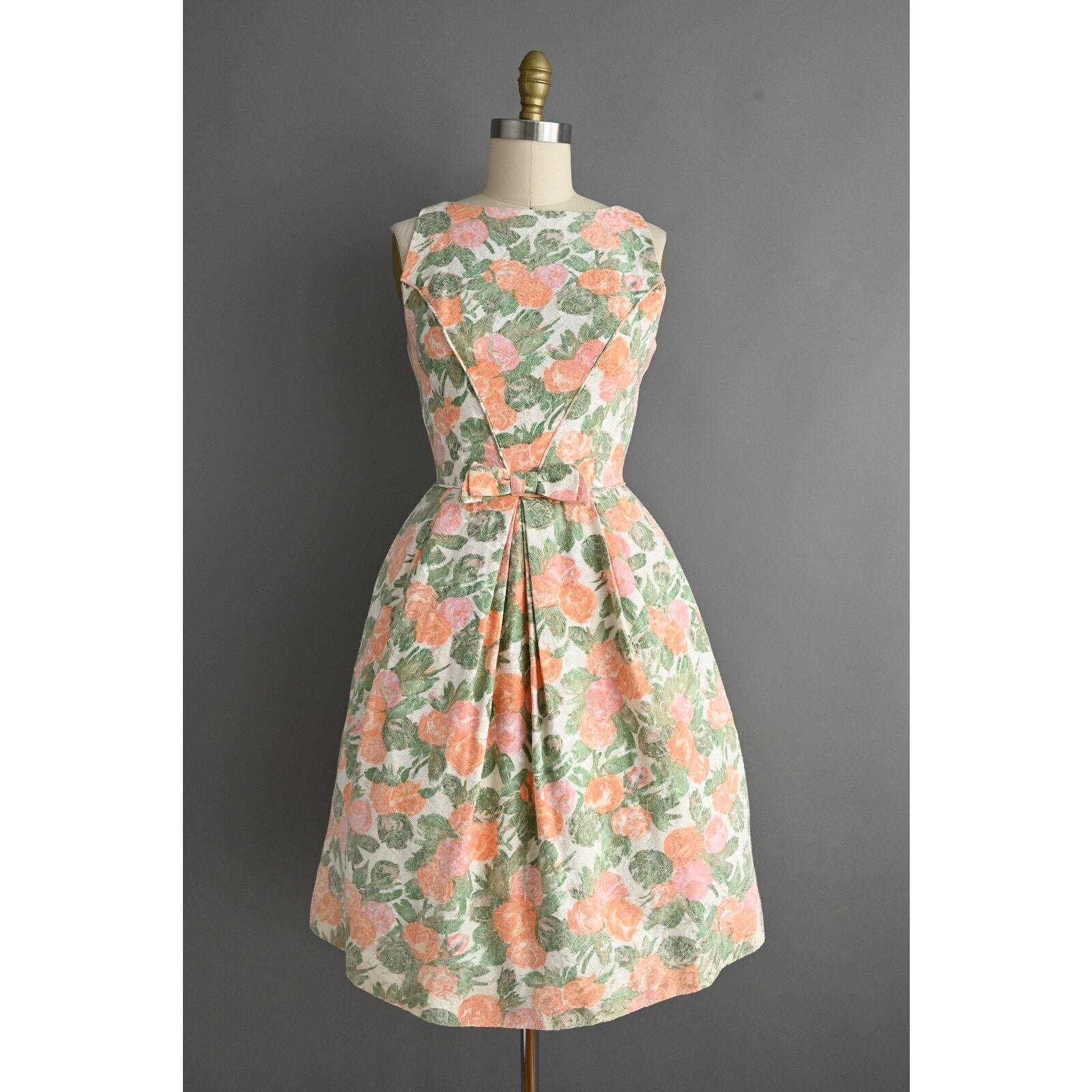 vintage 1950s 50s Dress Vintage Peach Floral Pront Full Skirt Party S Small