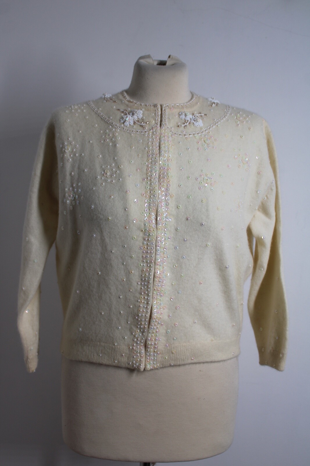 Vtg The Sample Shop Buffalo Ivory Lambswool Angora Beaded Cardigan Sweater