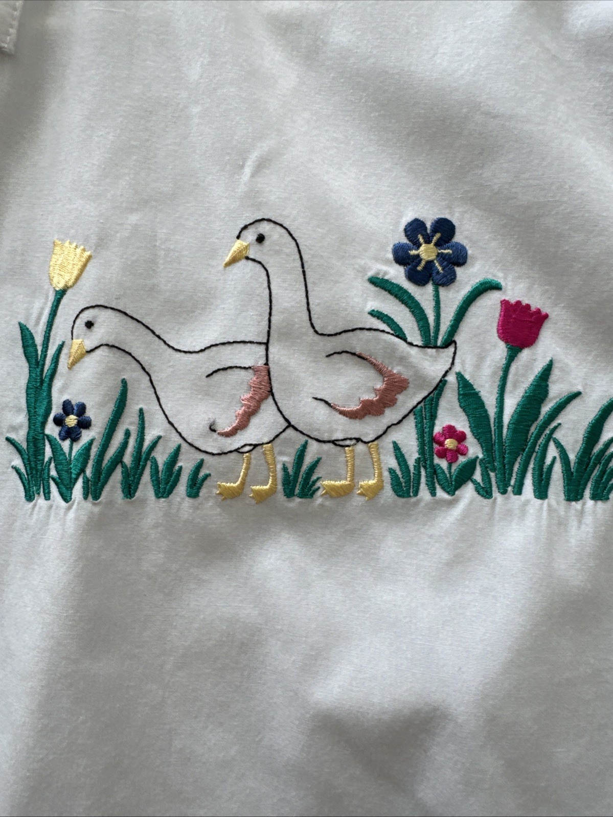 Cotton Blend Blouse 12 Vintage White Short Sleeve Embroidered Flowers Bees E2