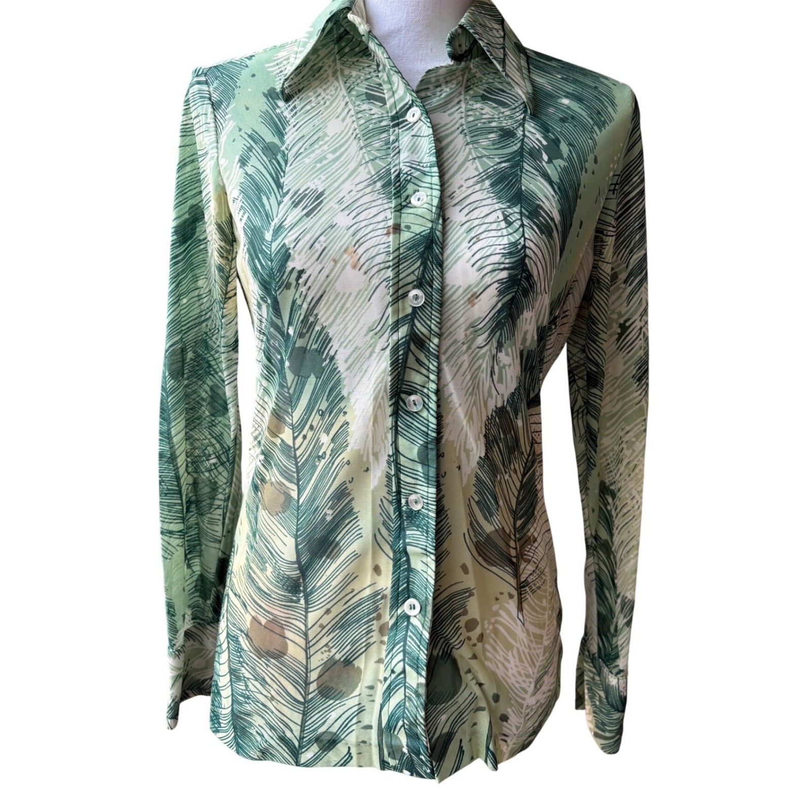 Vintage 70s Green Tropical Feather Print Button Down Shirt Small 11/12