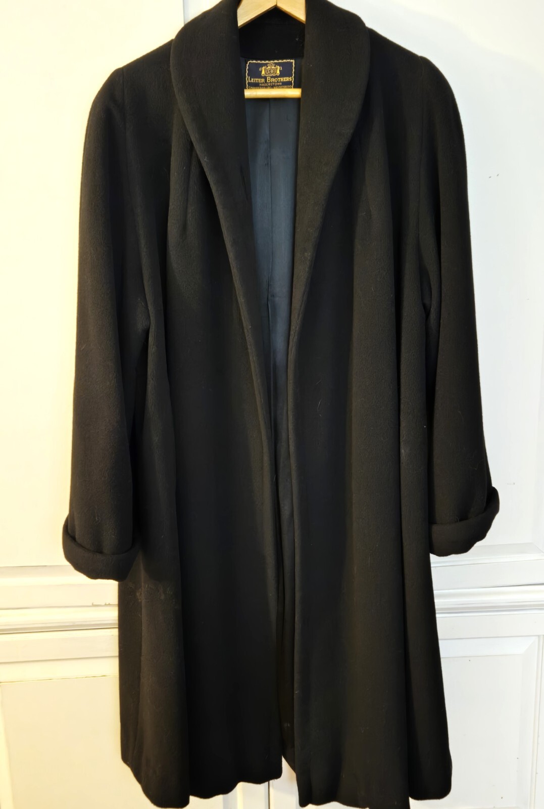 VINTAGE FORSTMANN WOOL AND CASHMERE BLACK ONE BUTTON MED-LARGE SWING COAT
