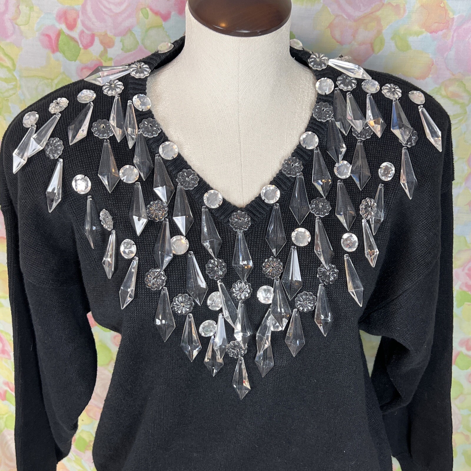 Vintage BONNIE BOERER Womens LARGE Chandelier Crystal Pendants Sweater Top