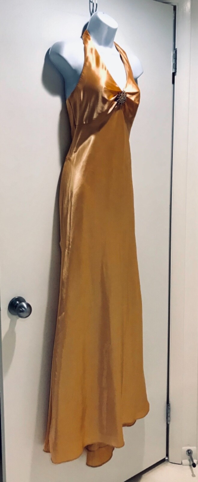 Vtg 80s Sz. 6 Ball Gown/Prom Dress. Gold Halter w/Brooch. Empire Waist. Art Deco