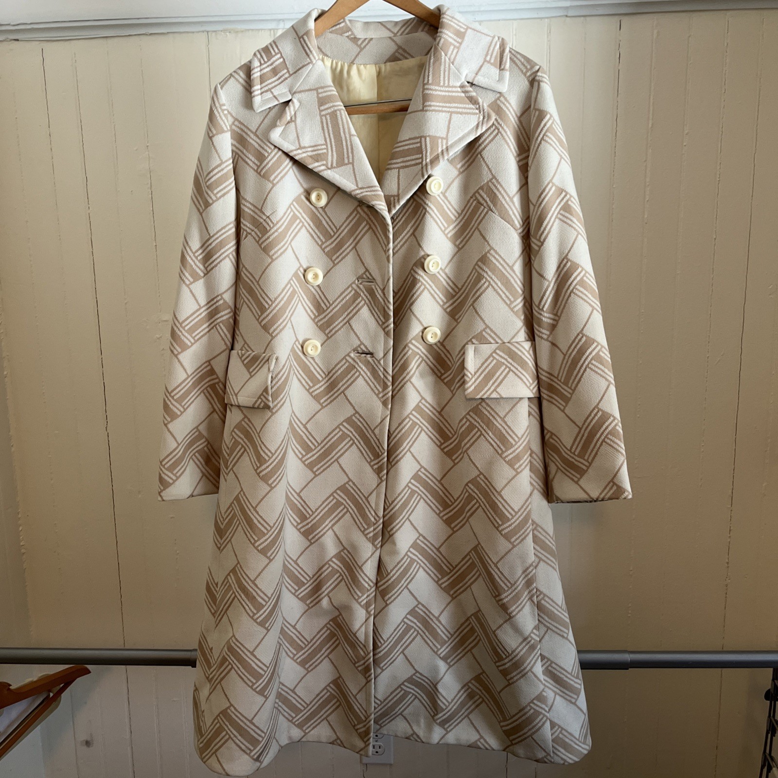 Vintage All Weather Coat La Sport Beige Dupont Rain Stain Repel