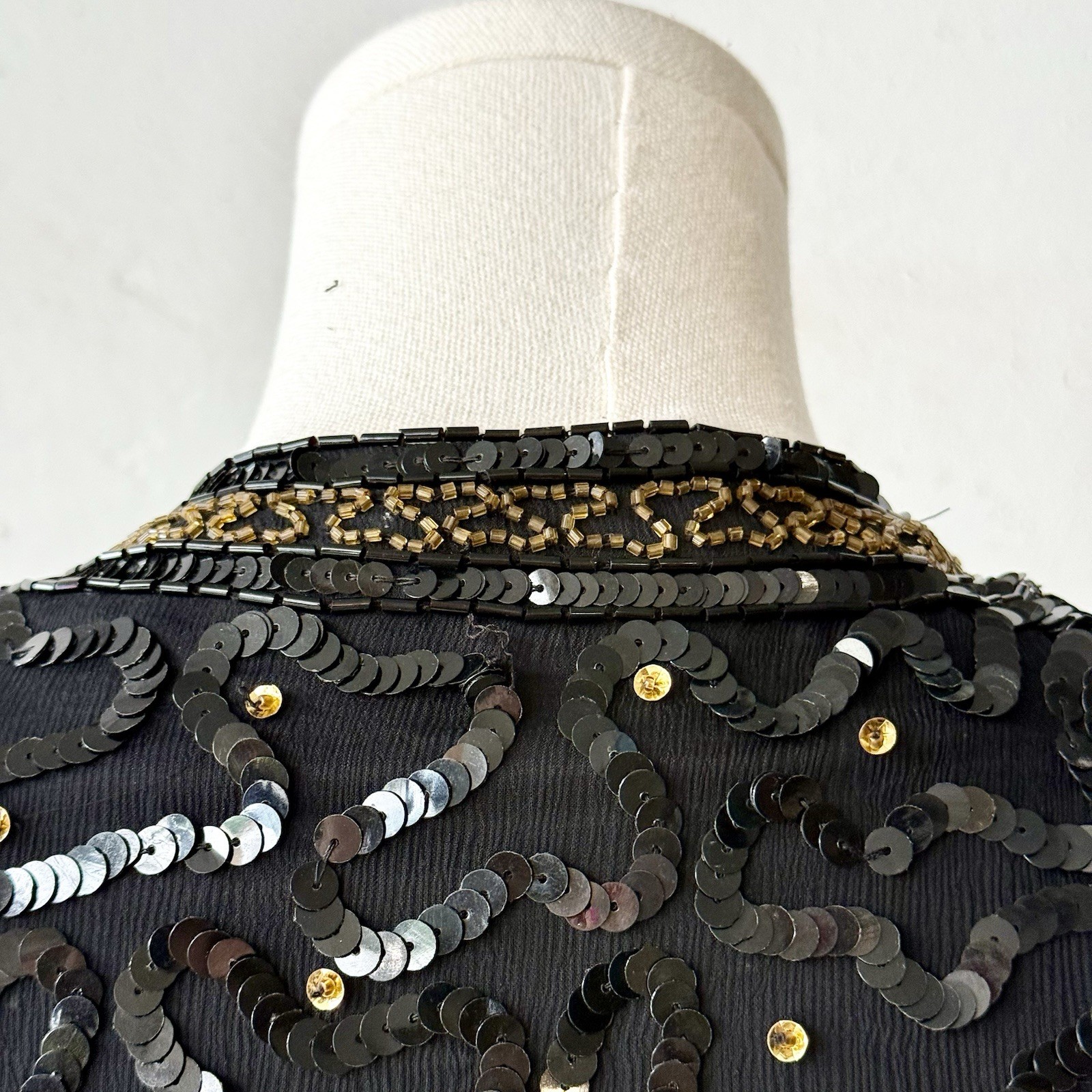 1980’s~1990’s All Silk Beaded & Sequin Jacket By Style works •S/M