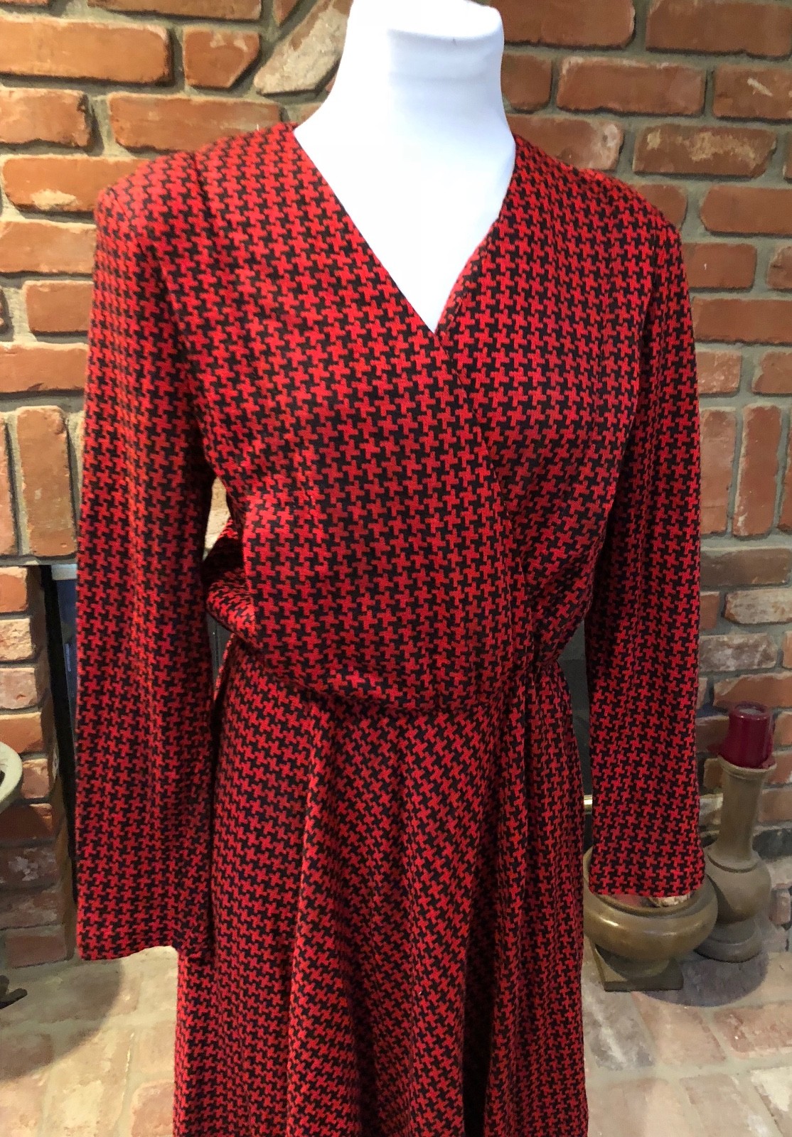 Vintage 90s MOD Retro Plunging Neck Black / Red Houndstooth Secretary Dress 12 L