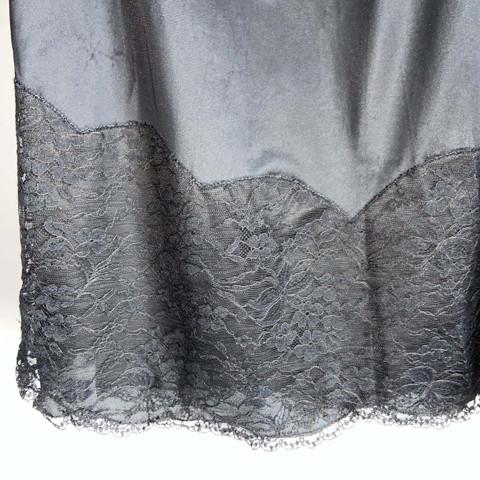 Vtg 1950’s Vanity Fair Black Half Slip Lace Trimmed Tricot Nylon Size Medium