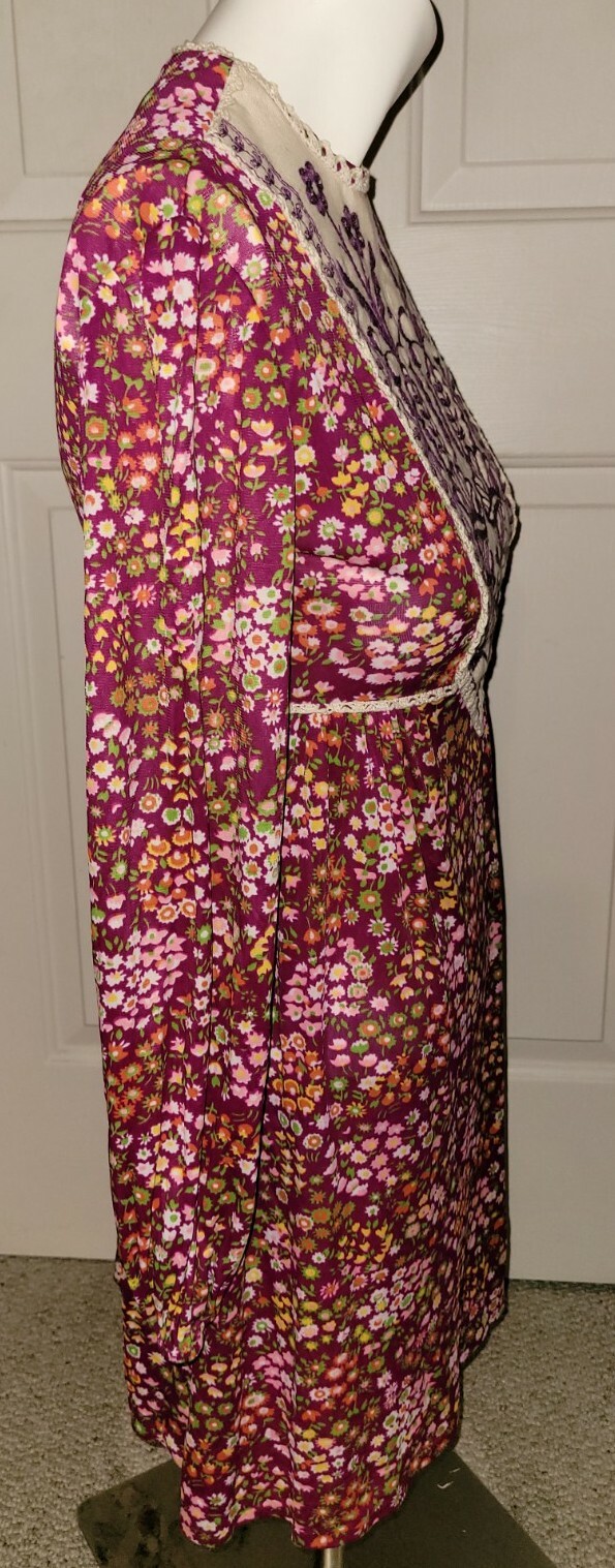 Vtg. 60s 70s floral Long Sleeve Mod Dress Trim Boho Small XS embroidered WOW!
